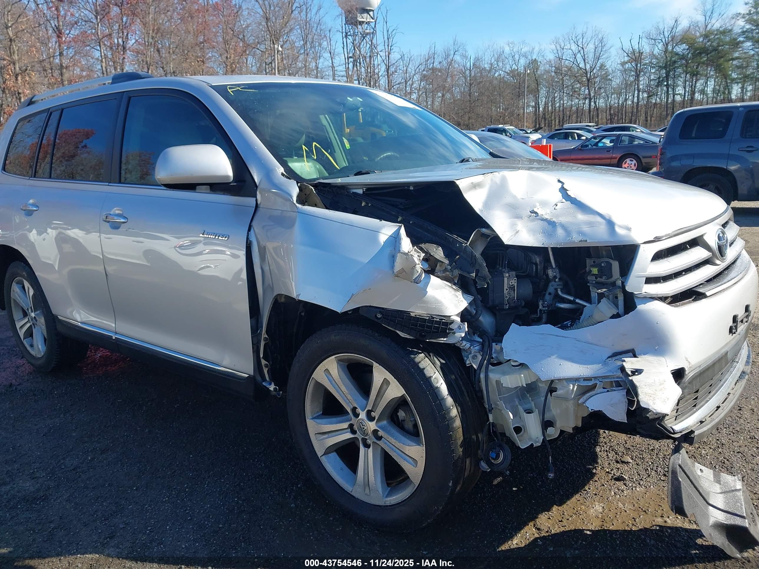 TOYOTA HIGHLANDER image 6
