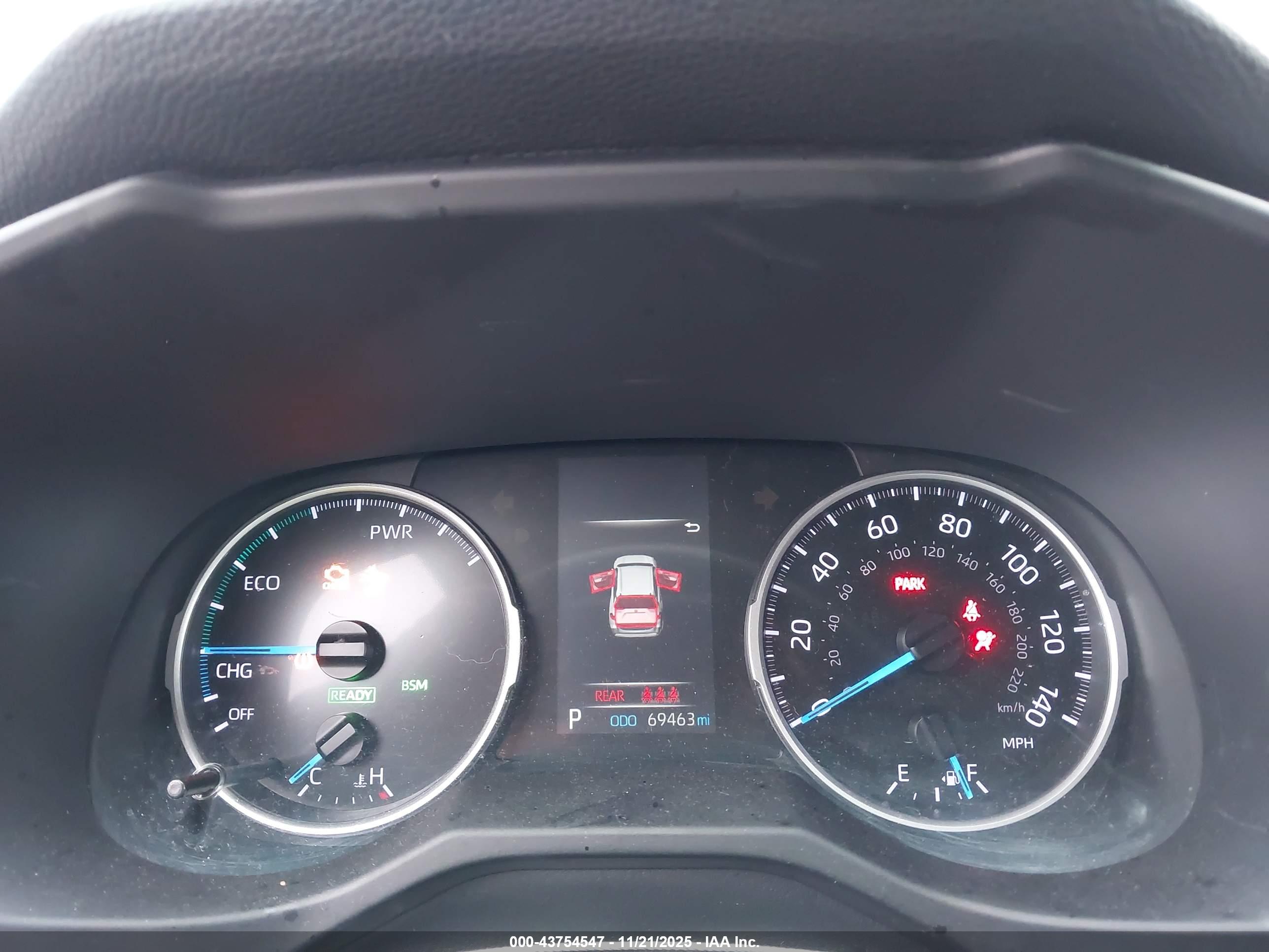 TOYOTA RAV4 image 7