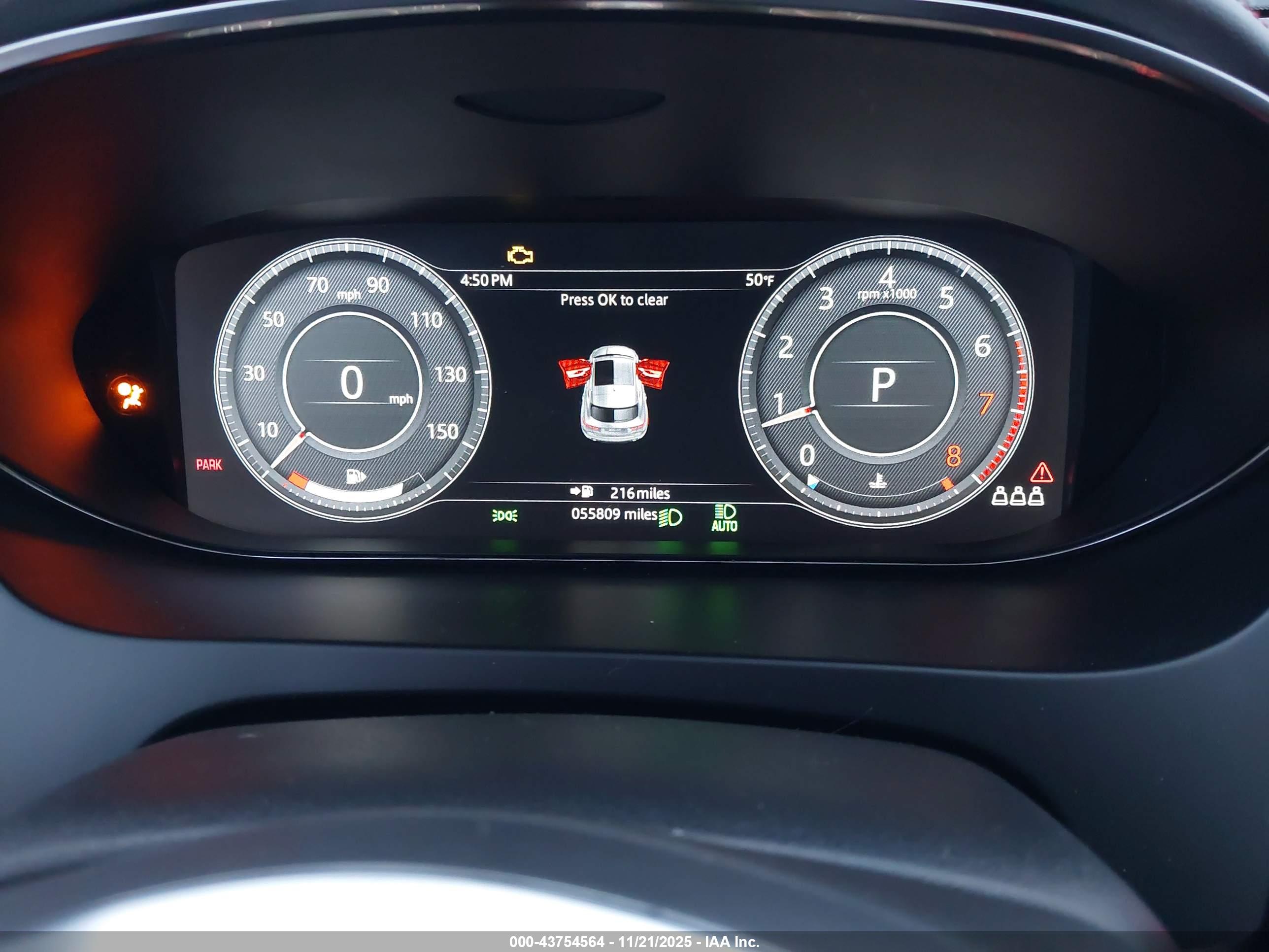 JAGUAR E-PACE image 7
