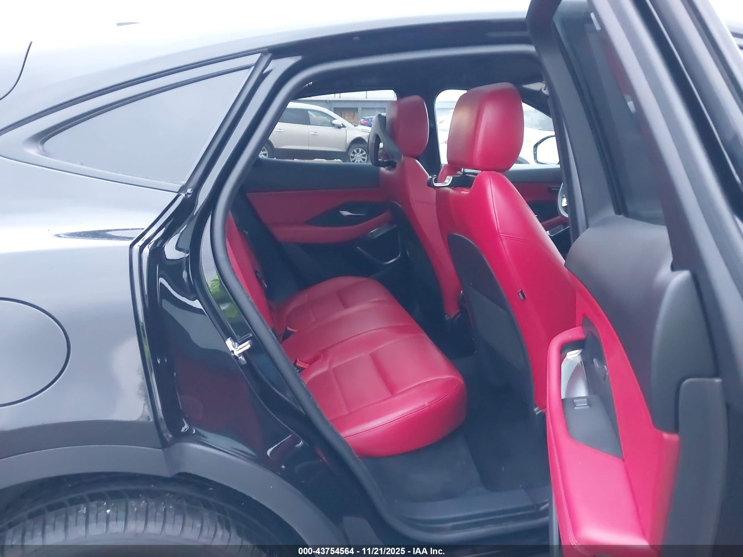 JAGUAR E-PACE image 8