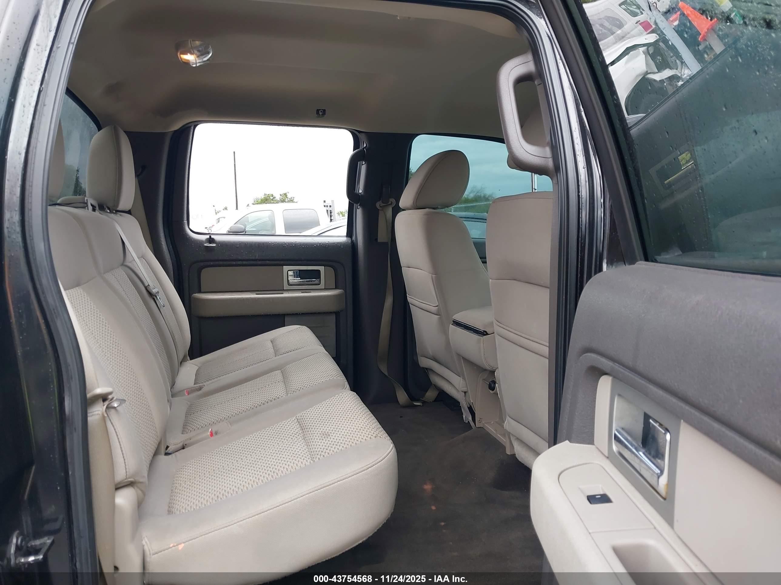 FORD F-150 image 8