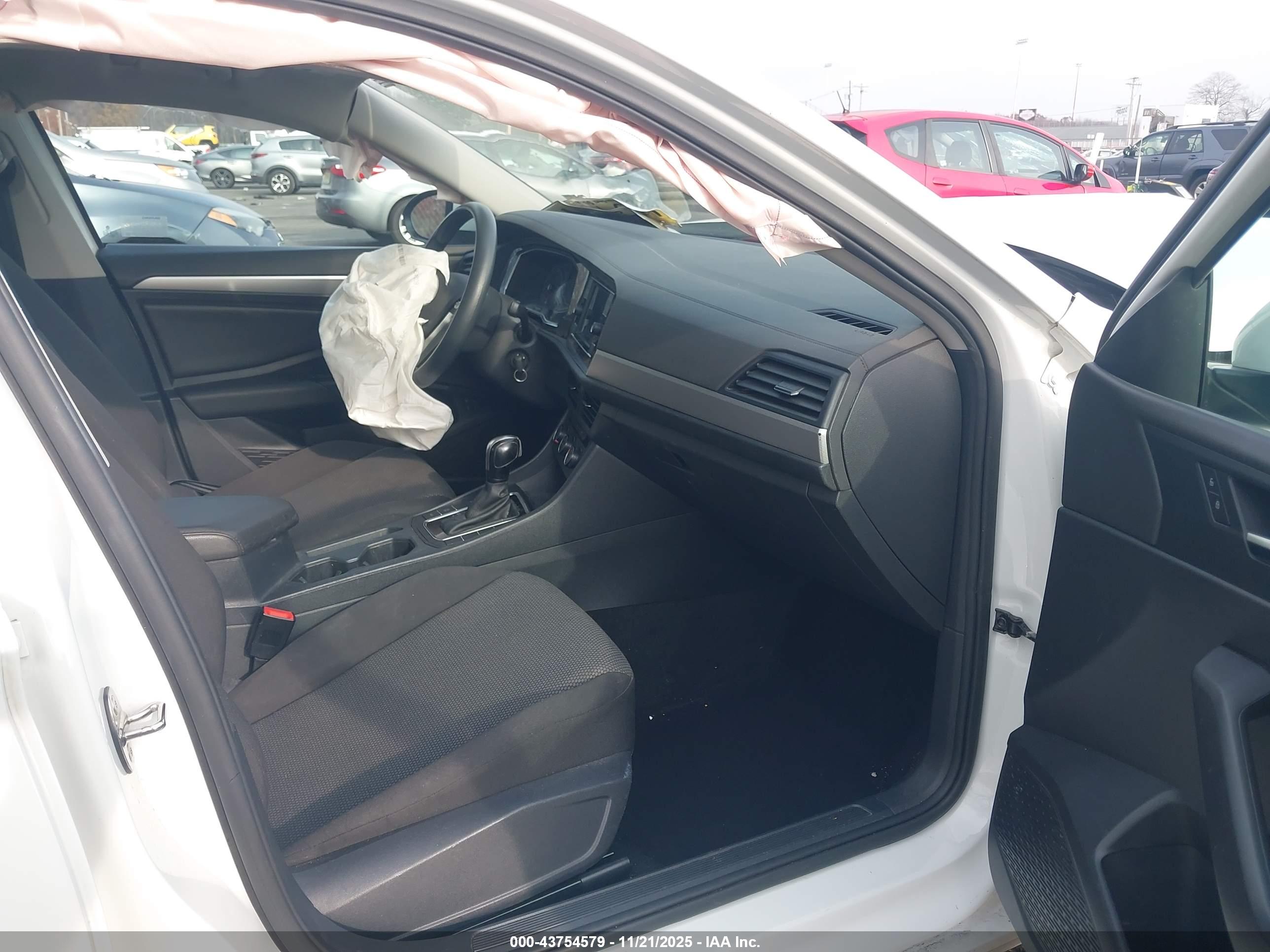 VOLKSWAGEN JETTA image 5