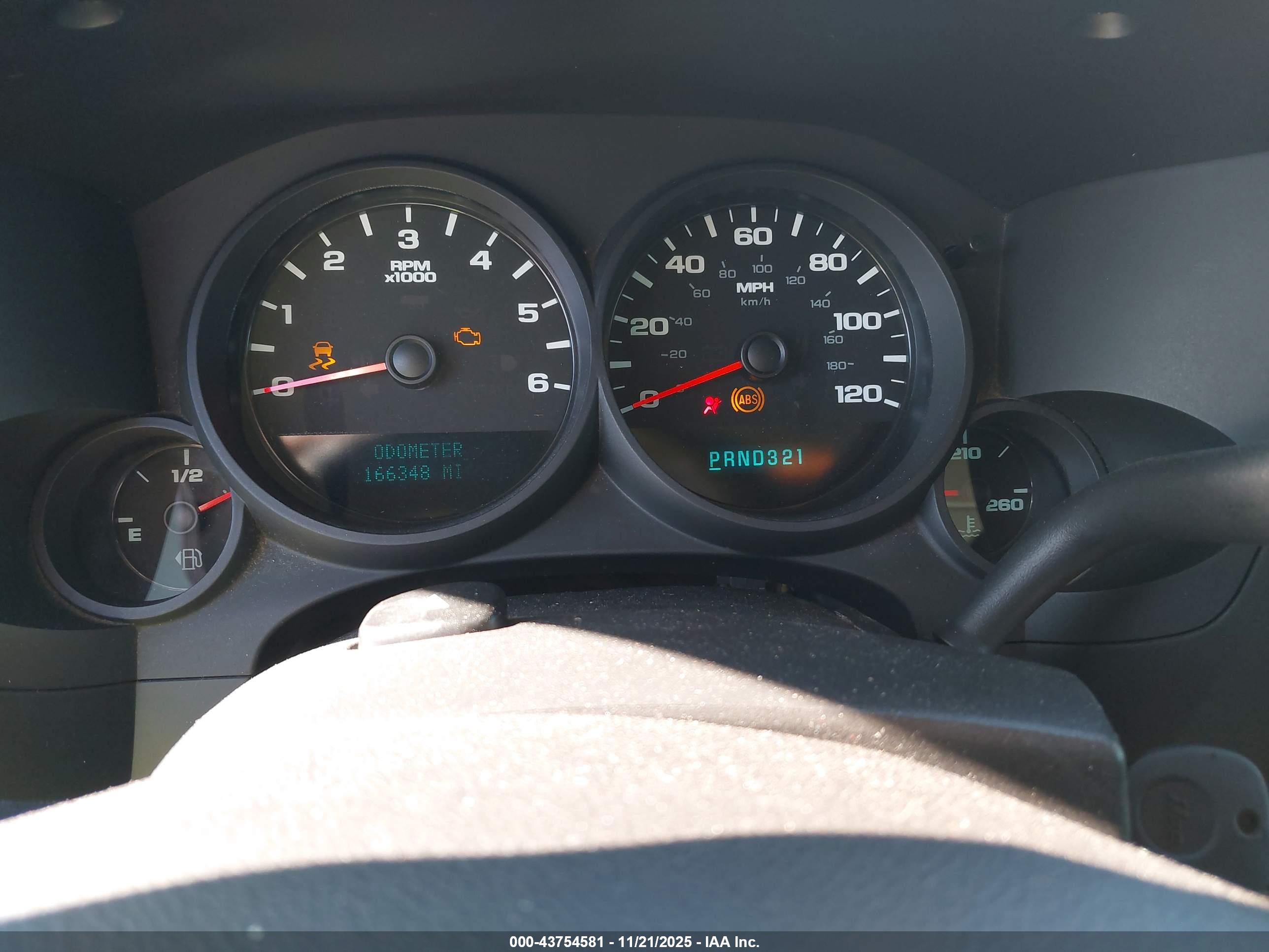 CHEVROLET SILVERADO image 7