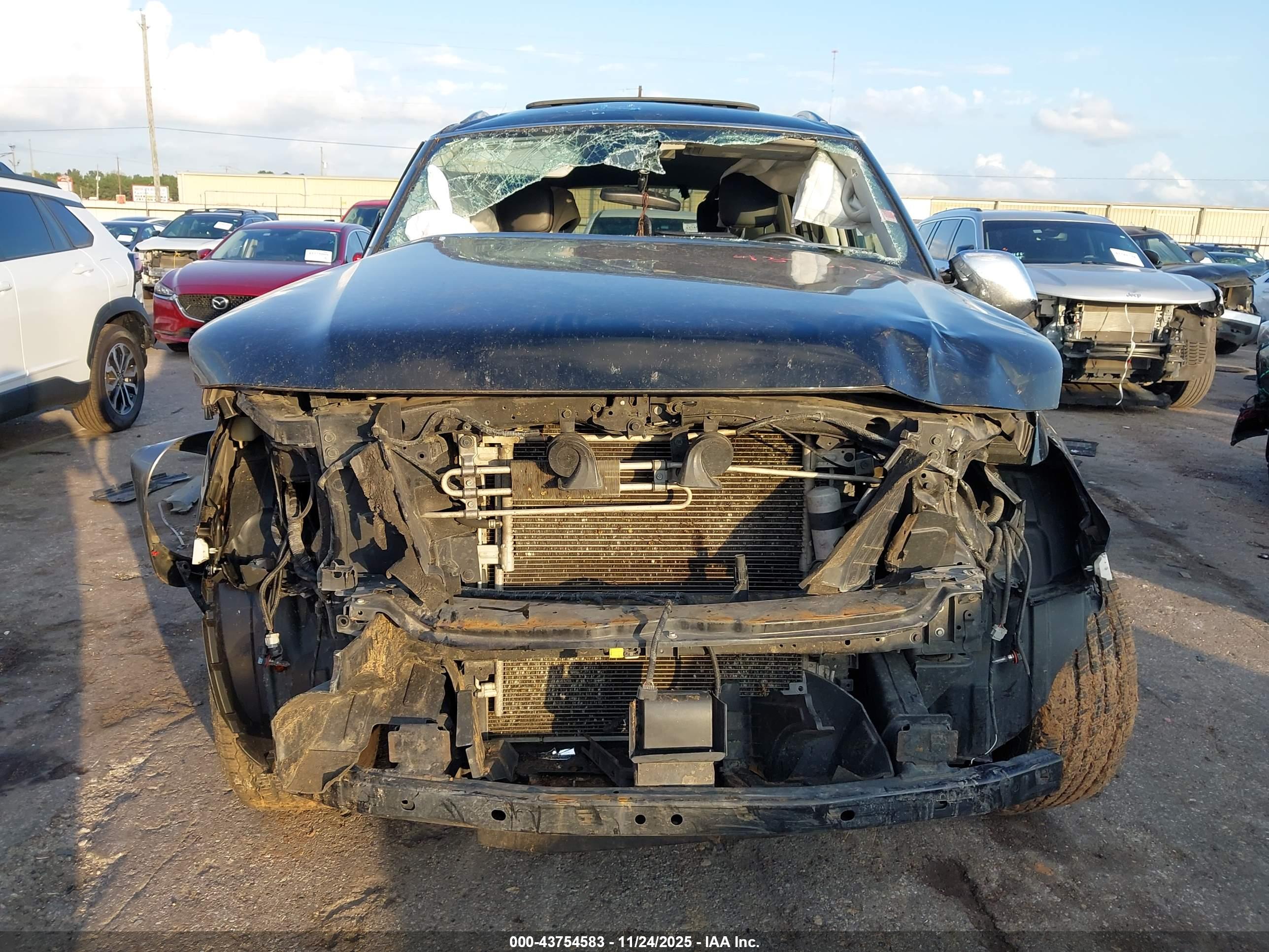 NISSAN ARMADA image 6