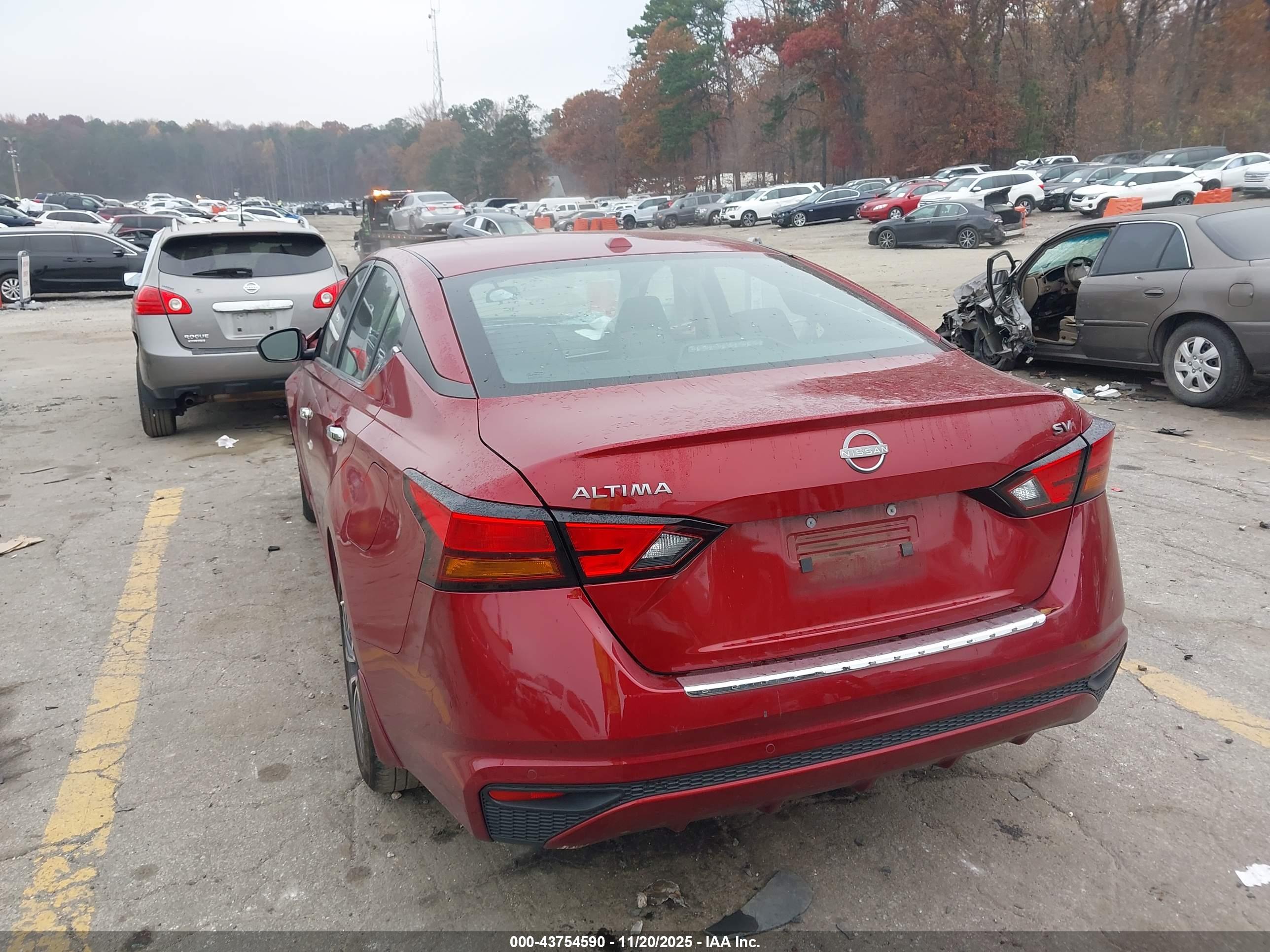 NISSAN ALTIMA image 3