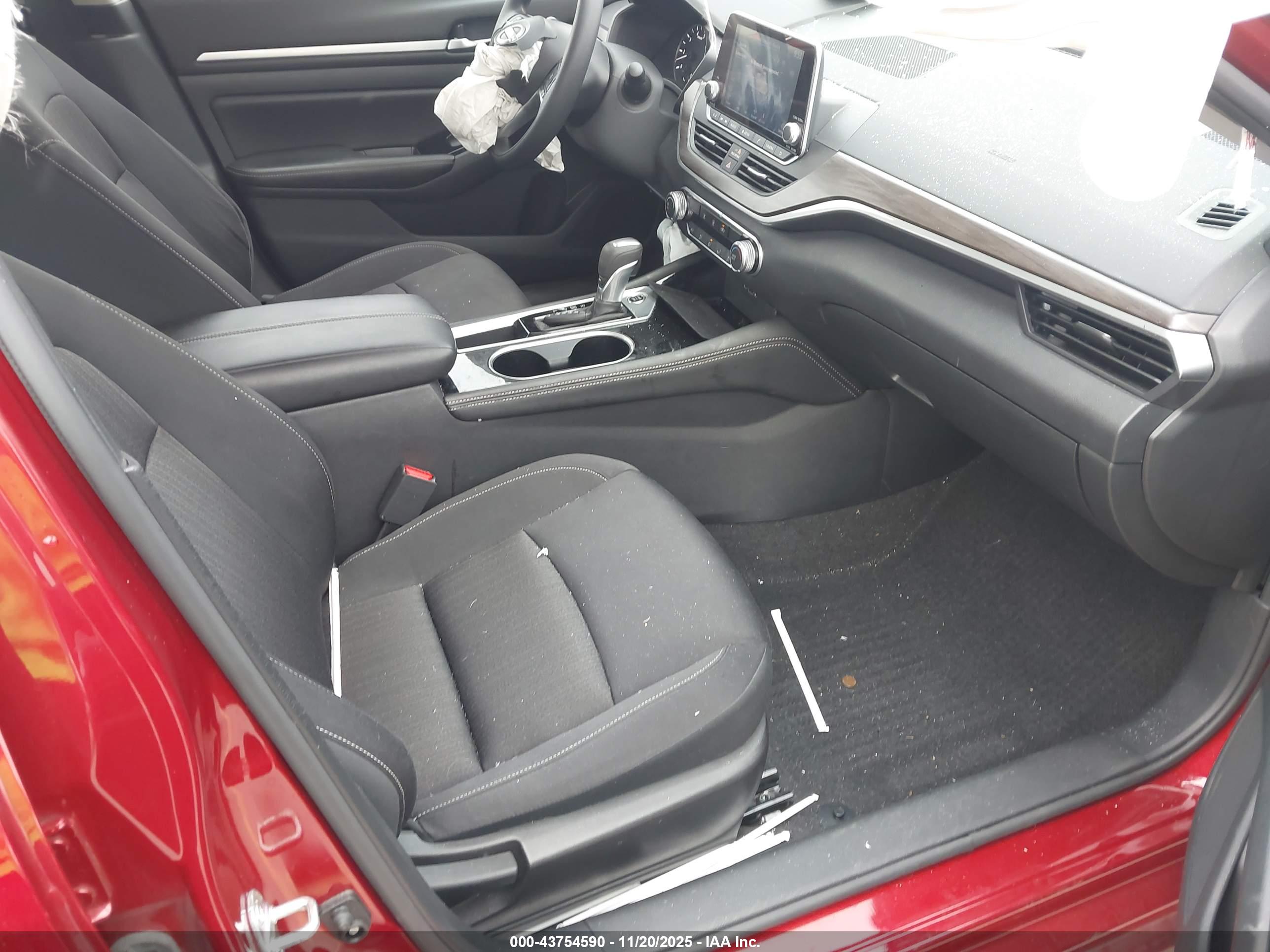 NISSAN ALTIMA image 5
