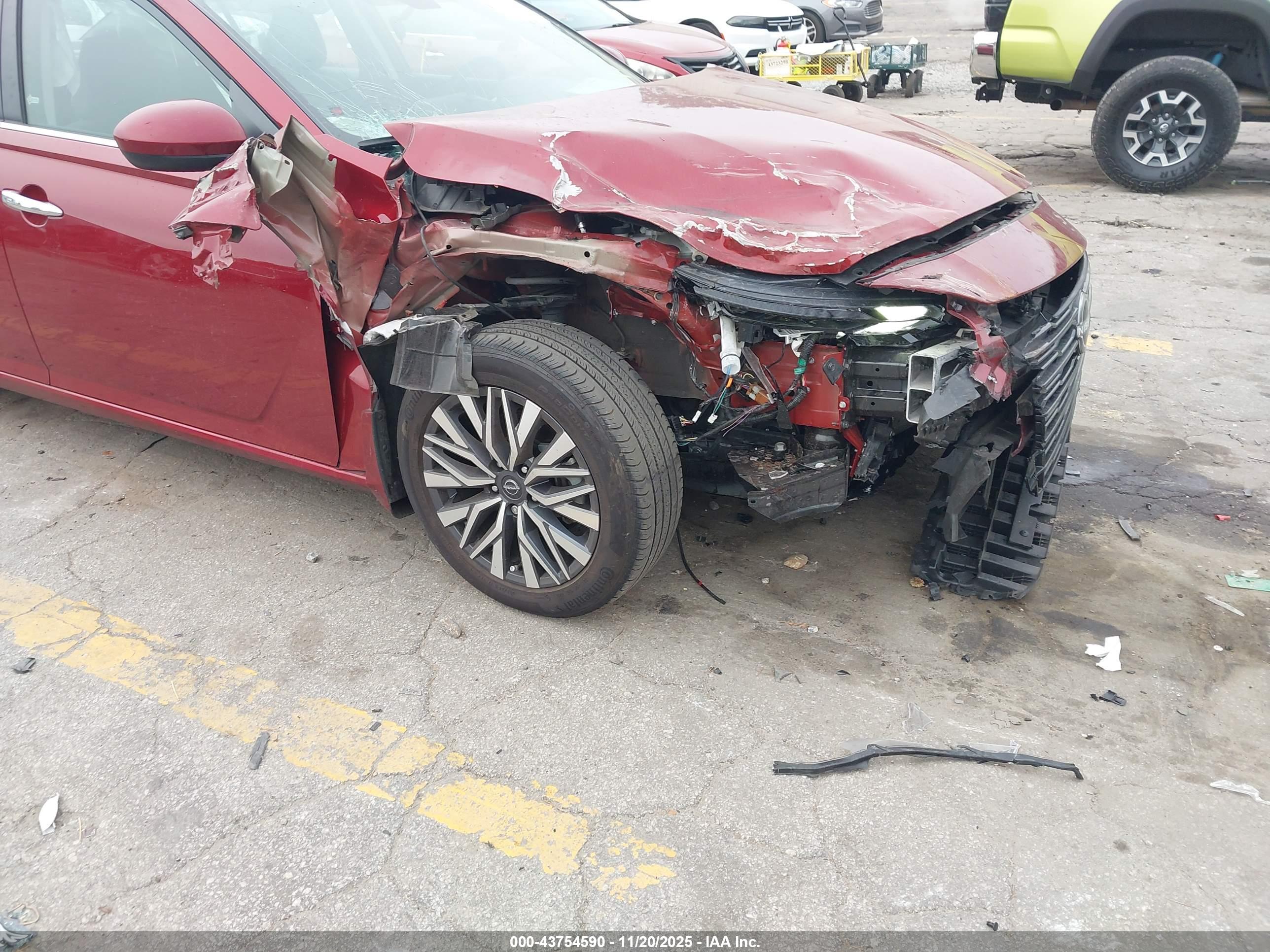 NISSAN ALTIMA image 6