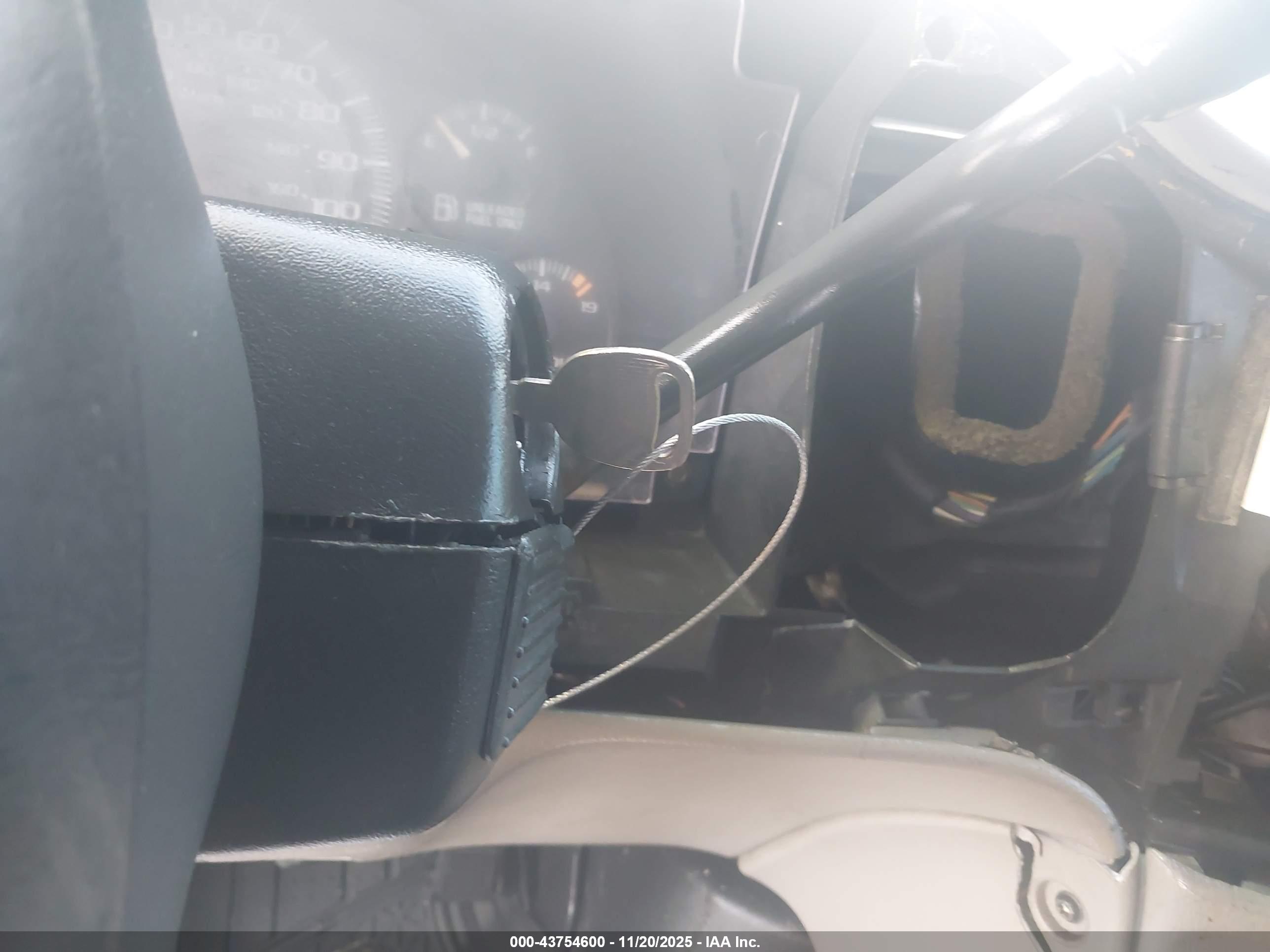 CHEVROLET ASTRO image 11