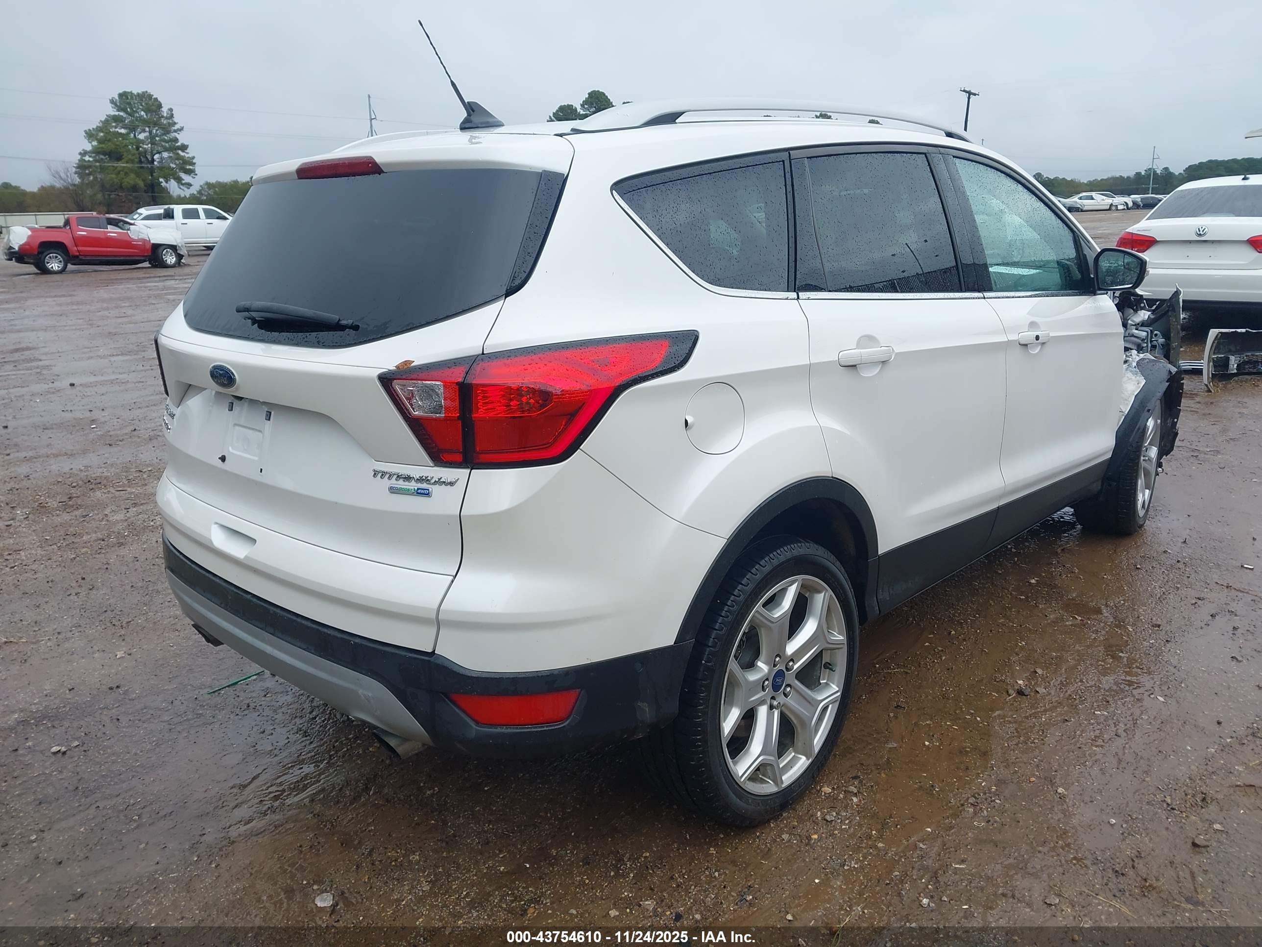 FORD ESCAPE image 4
