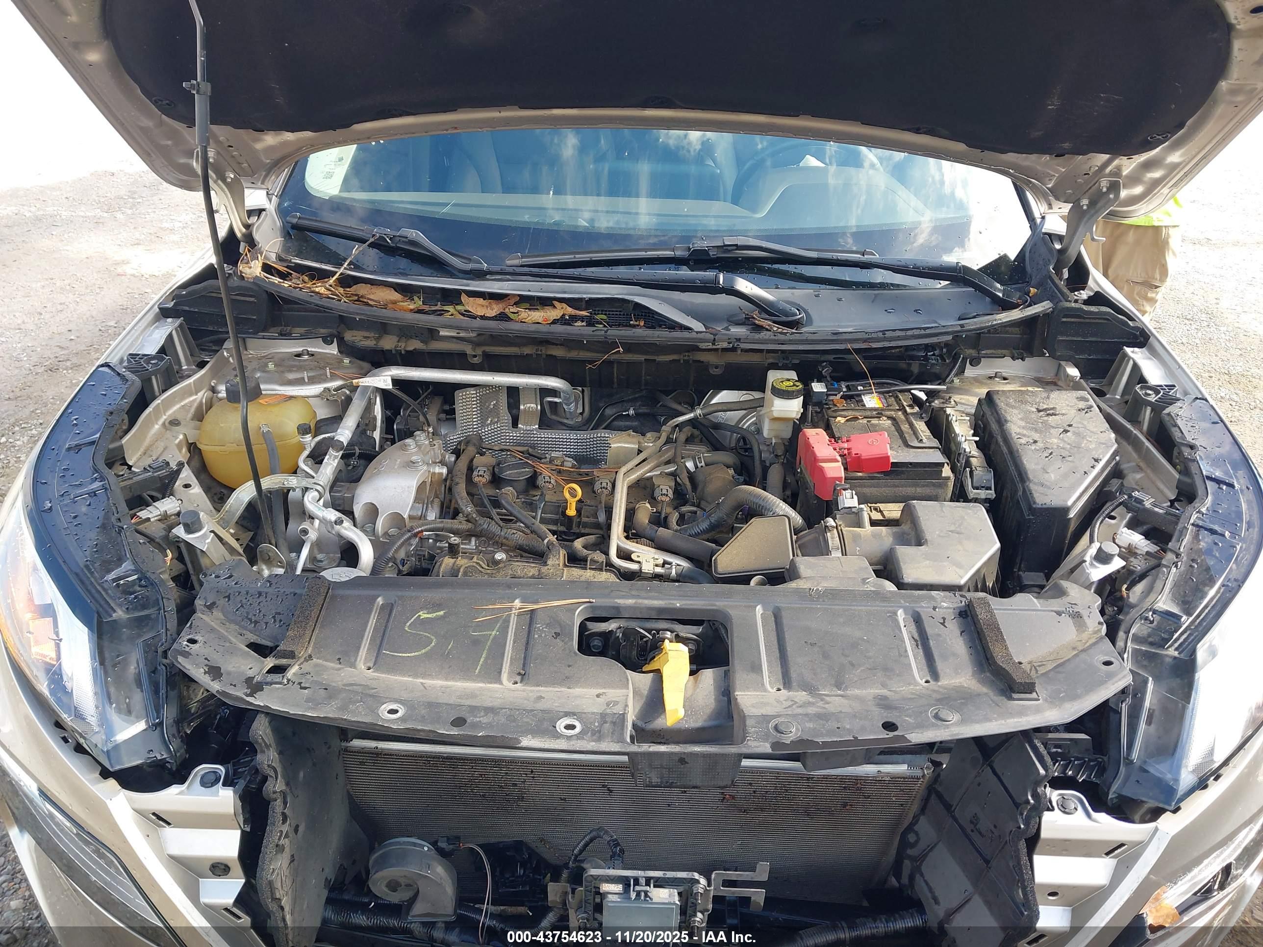 NISSAN ROGUE image 10