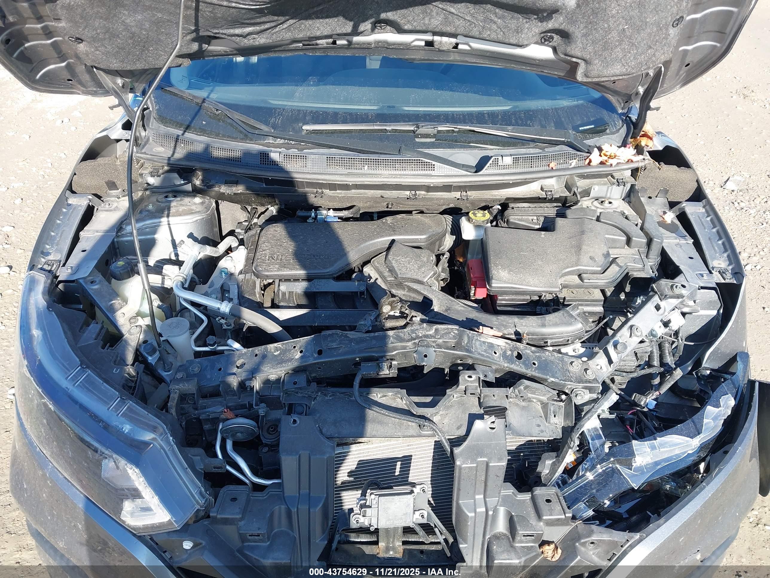 NISSAN ROGUE image 10
