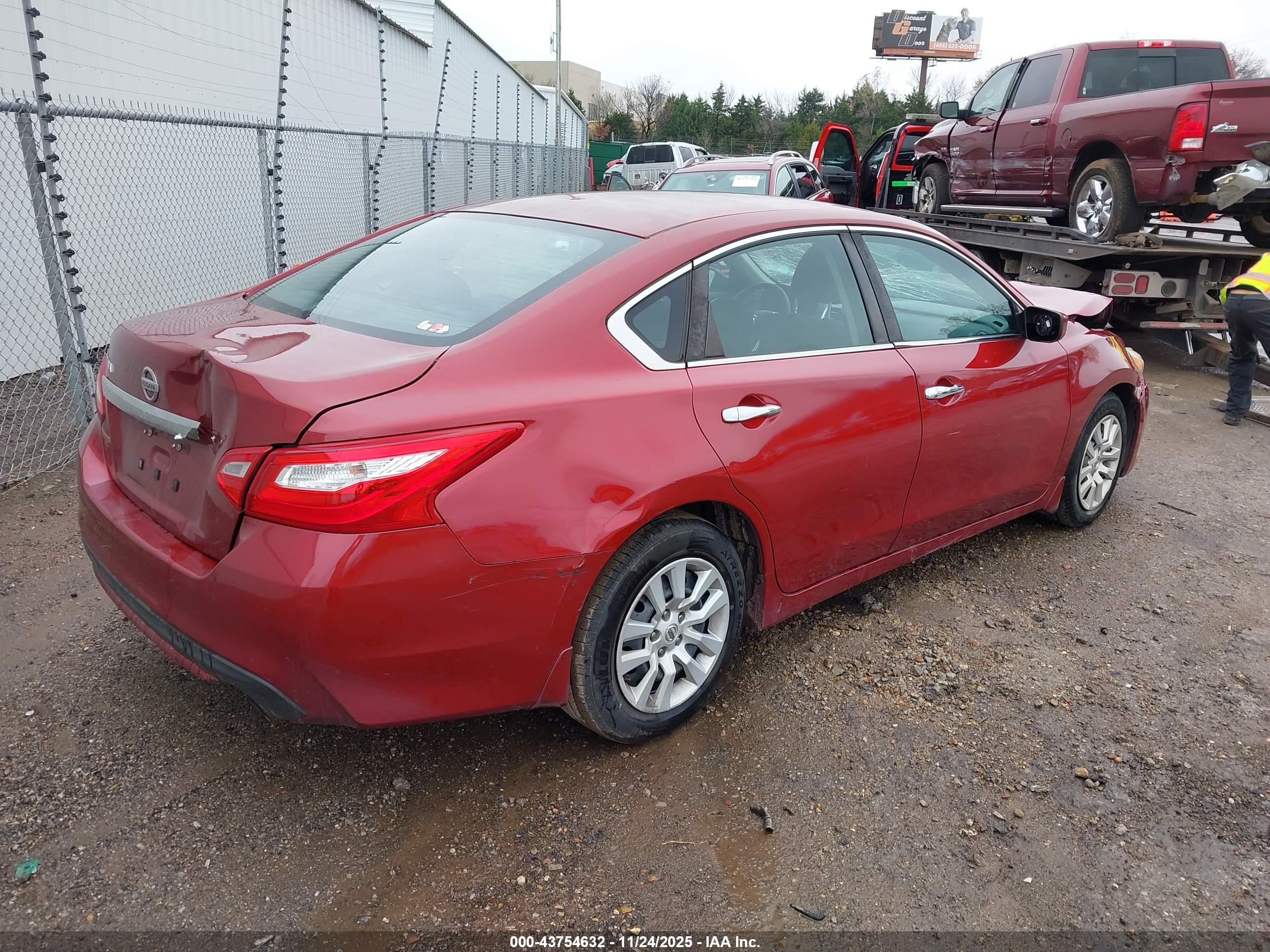 NISSAN ALTIMA image 4