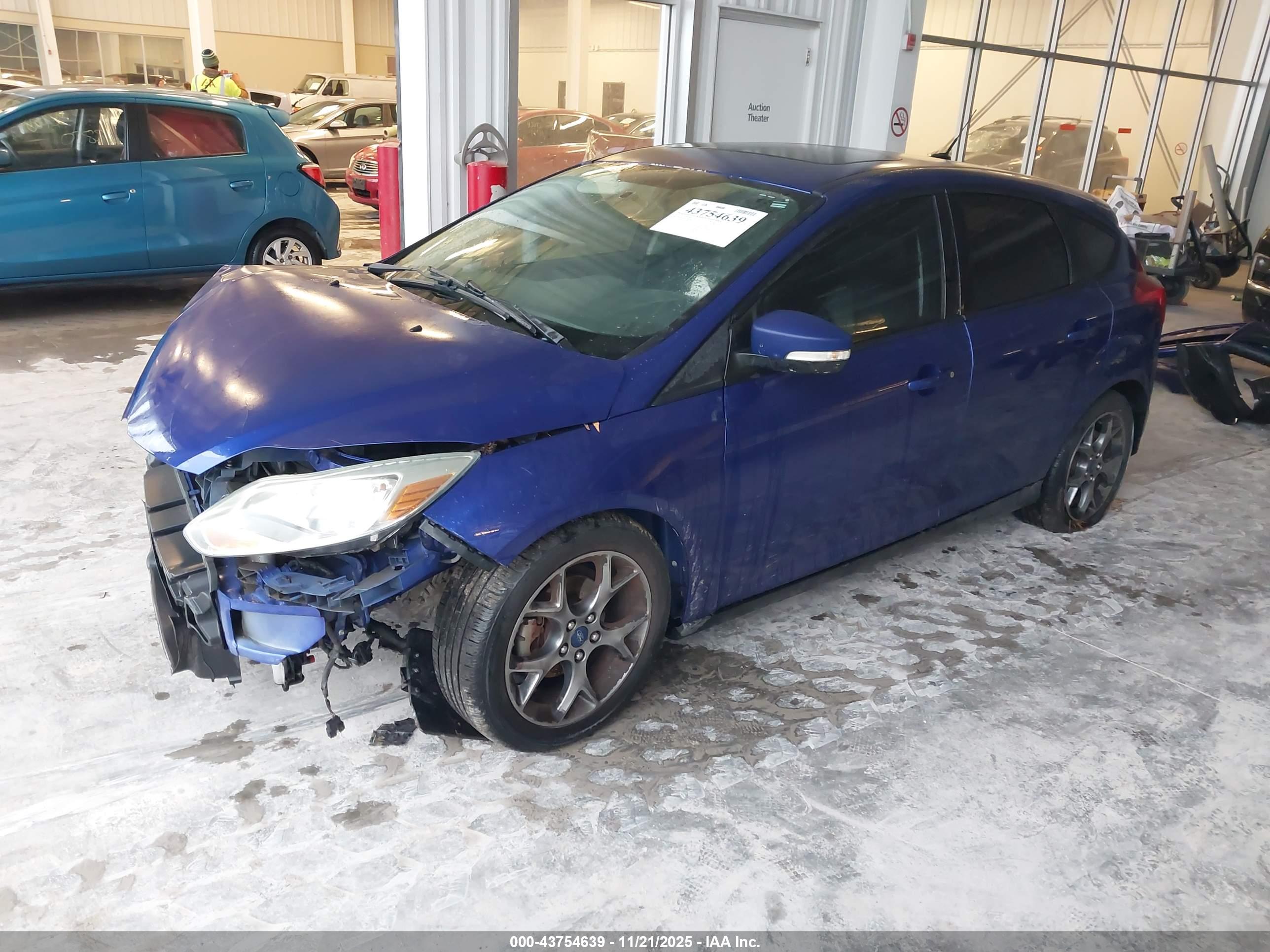 FORD FOCUS image 2
