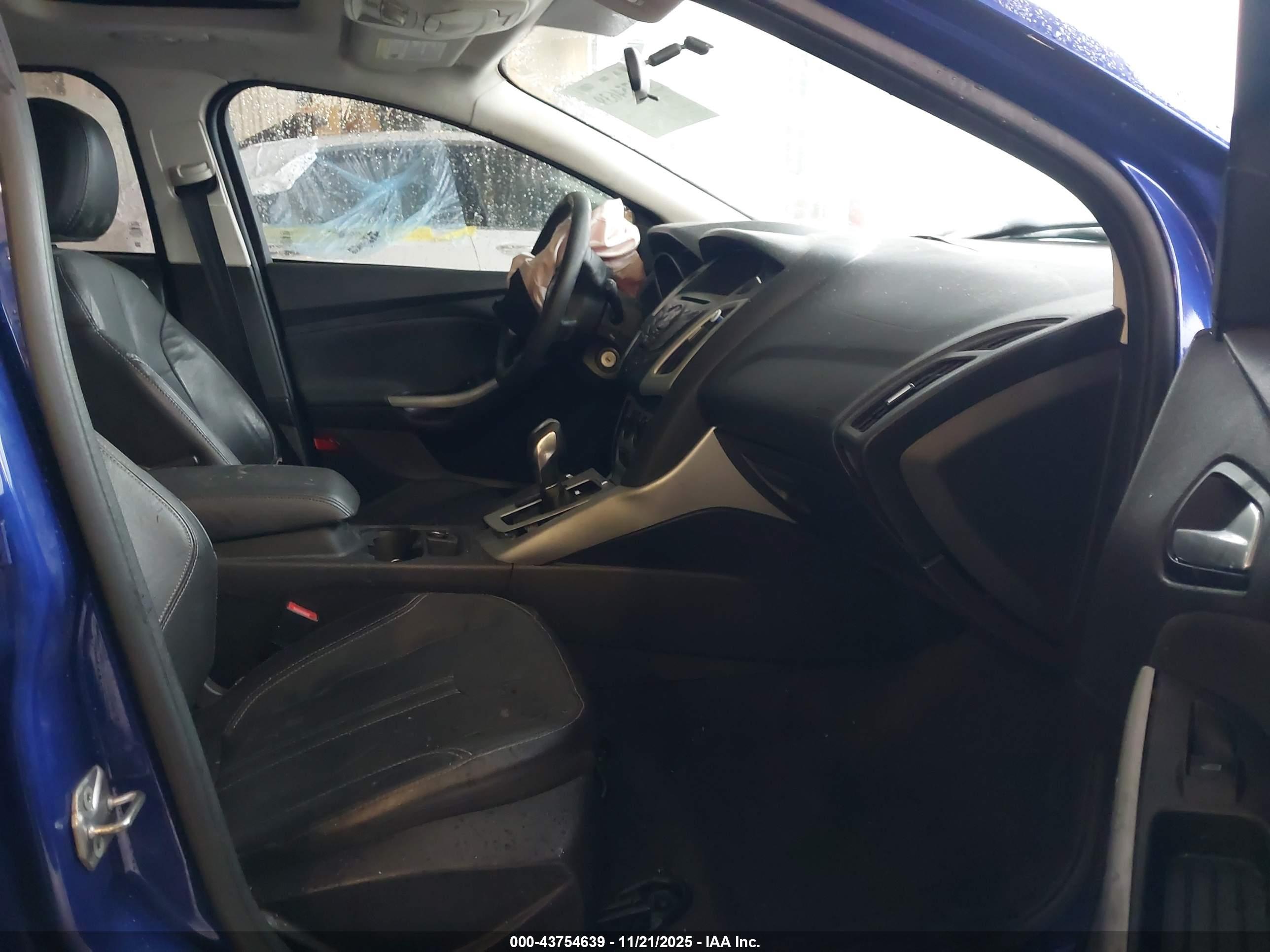 FORD FOCUS image 5