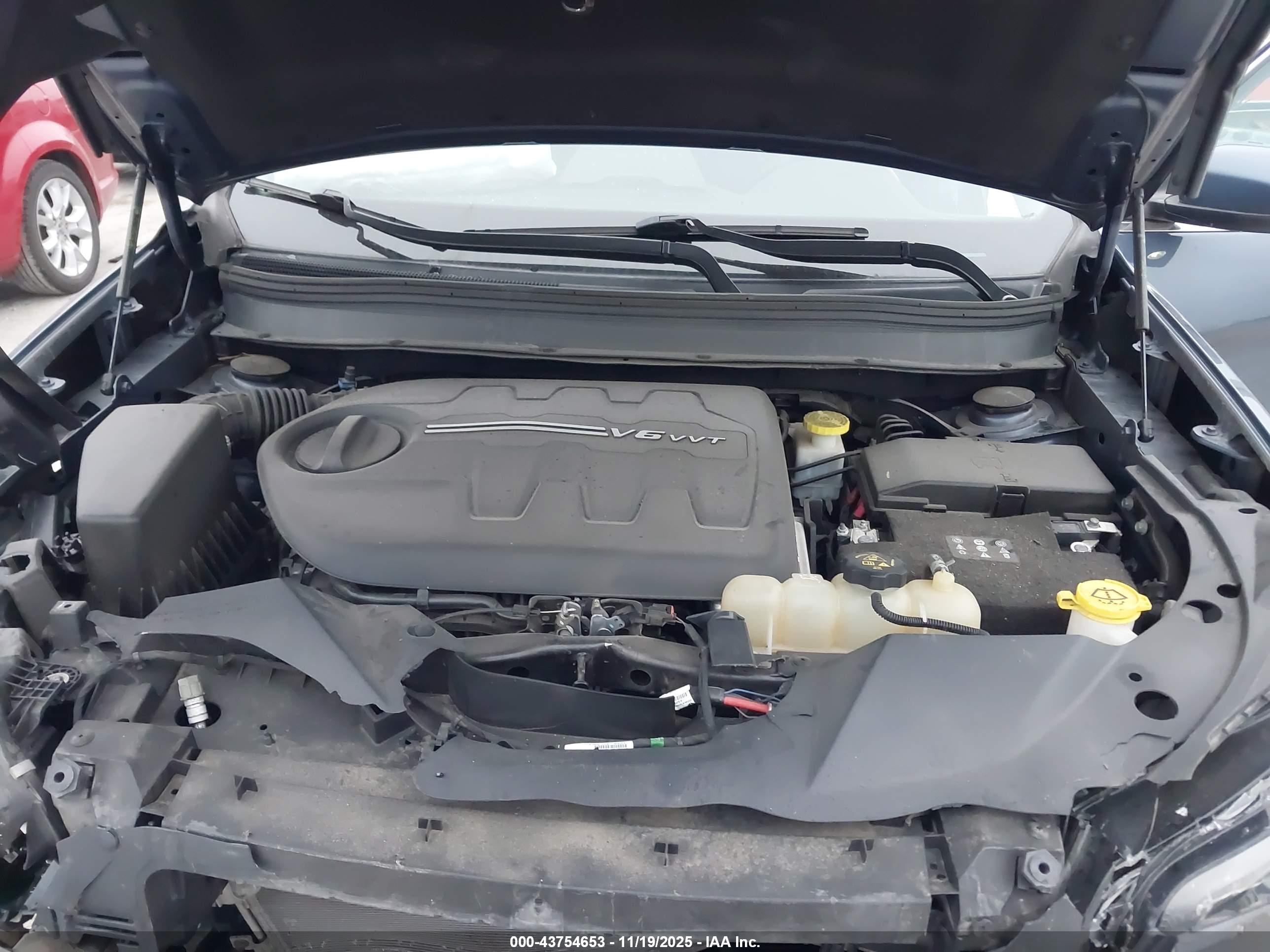 JEEP CHEROKEE image 10