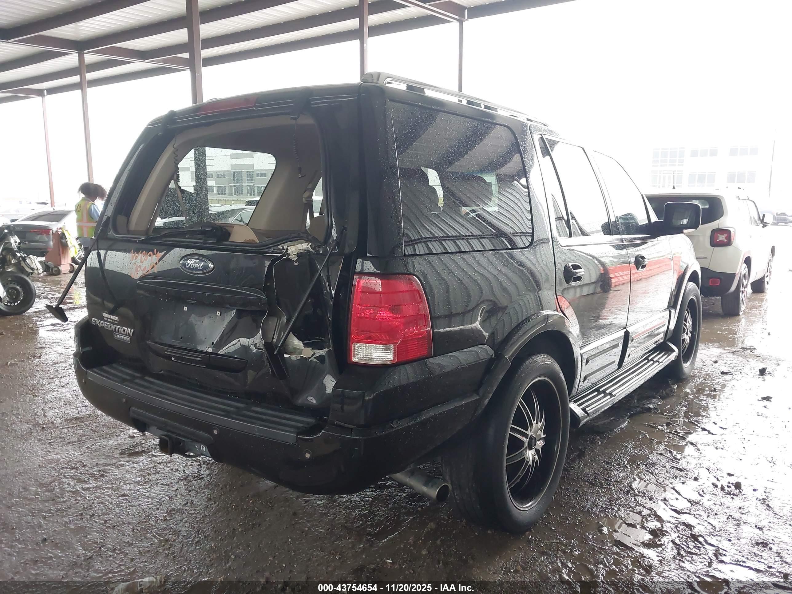 FORD EXPEDITION image 4