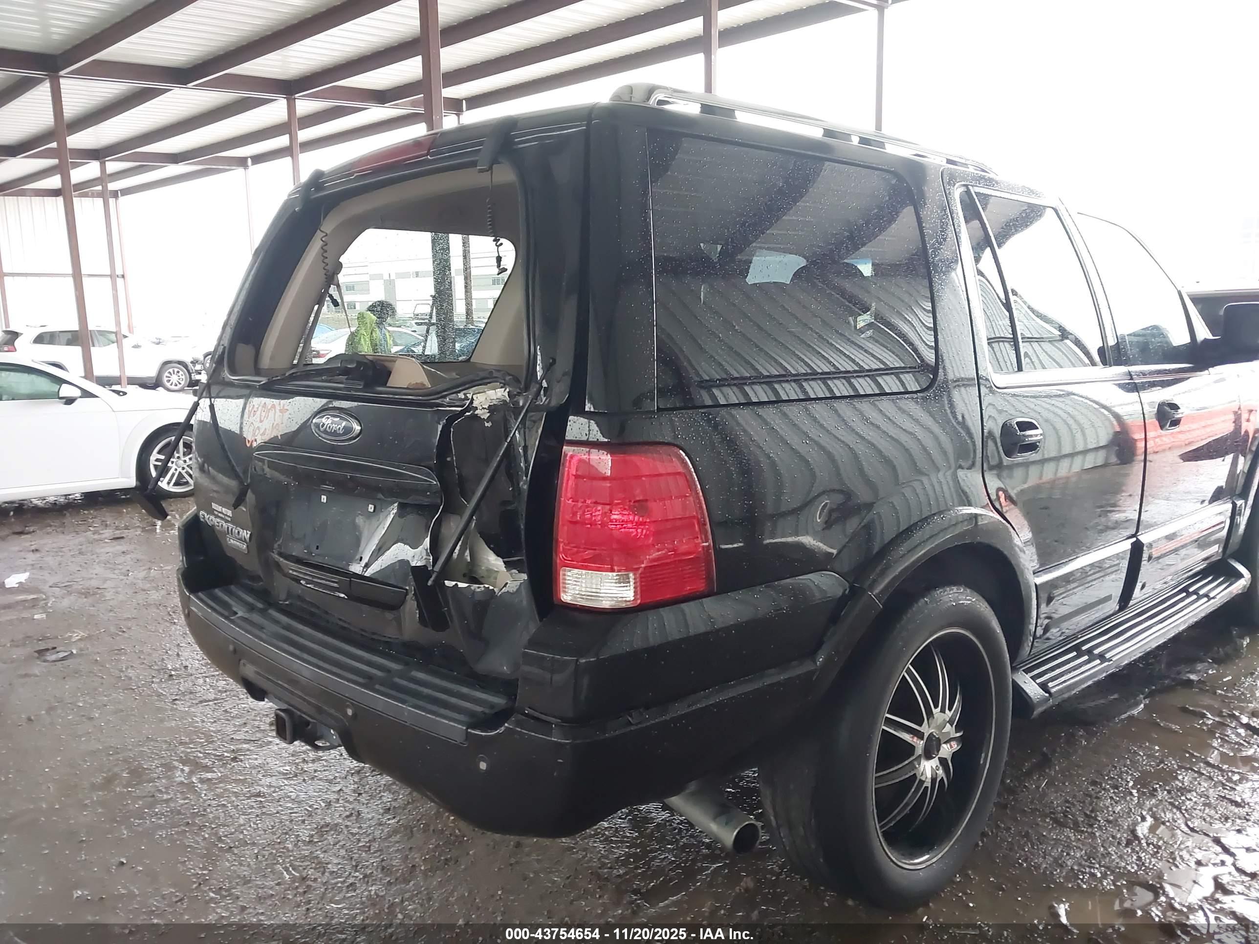 FORD EXPEDITION image 6