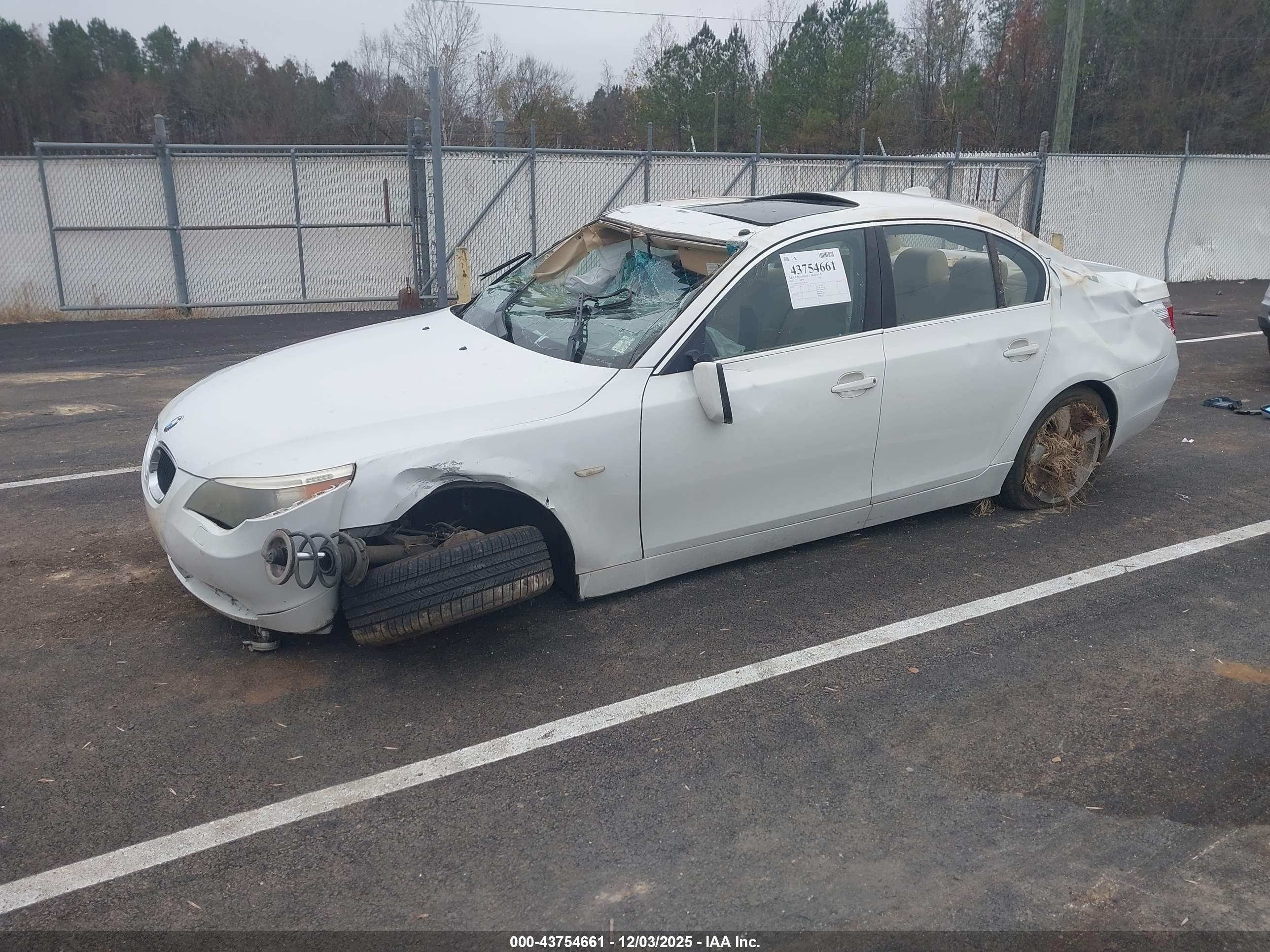 BMW 525I image 2