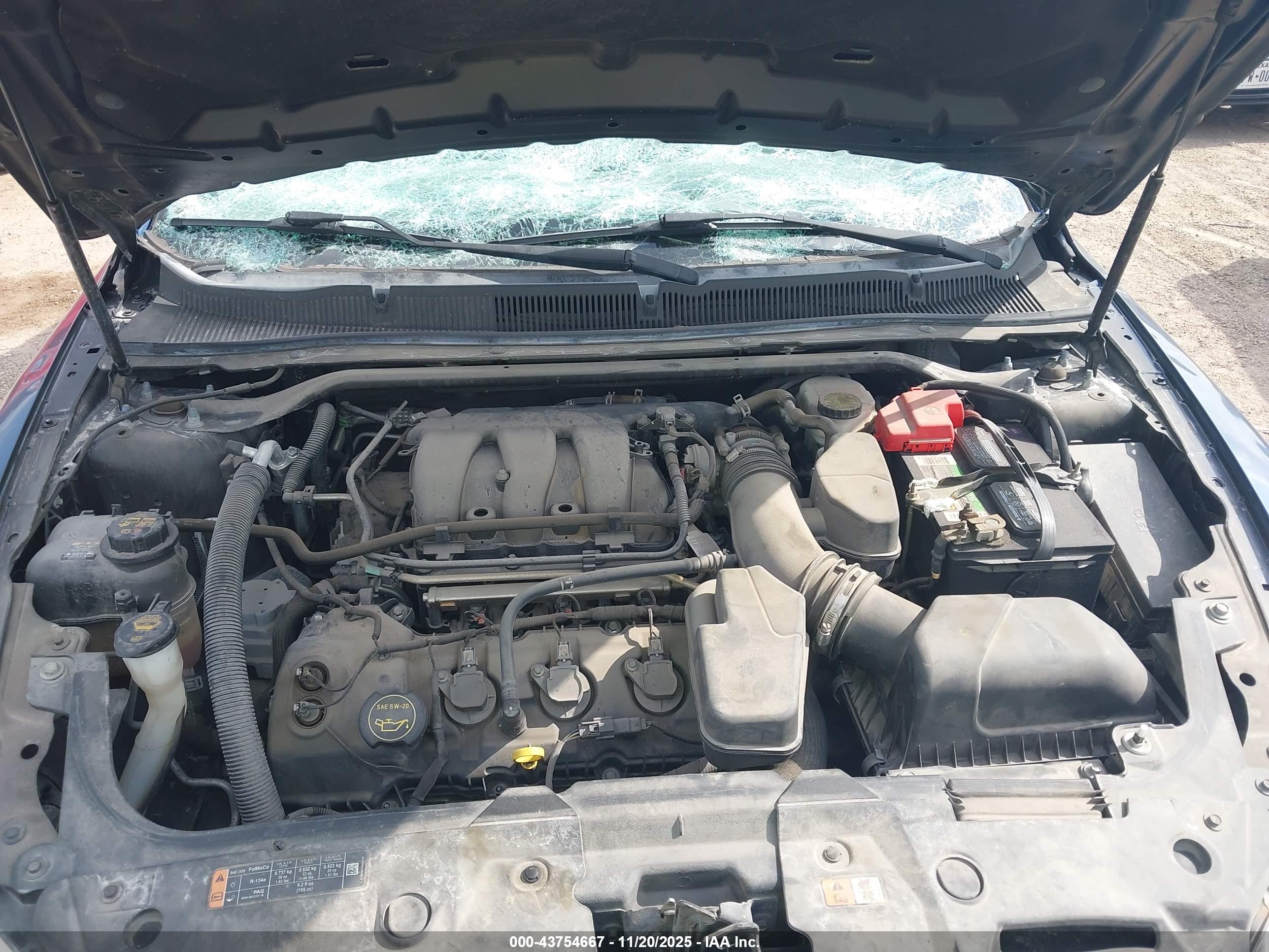 FORD TAURUS image 10