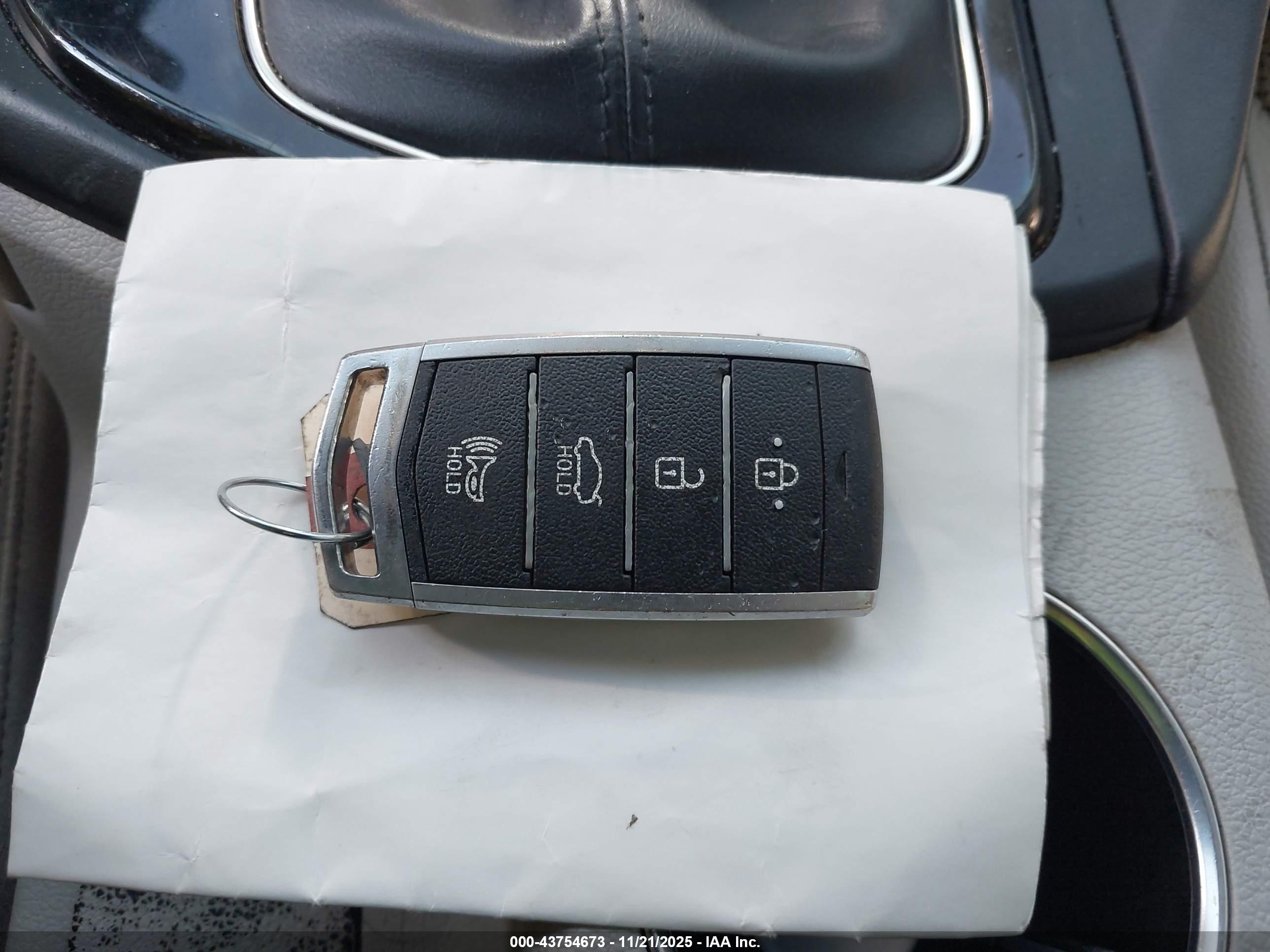GENESIS G70 image 11
