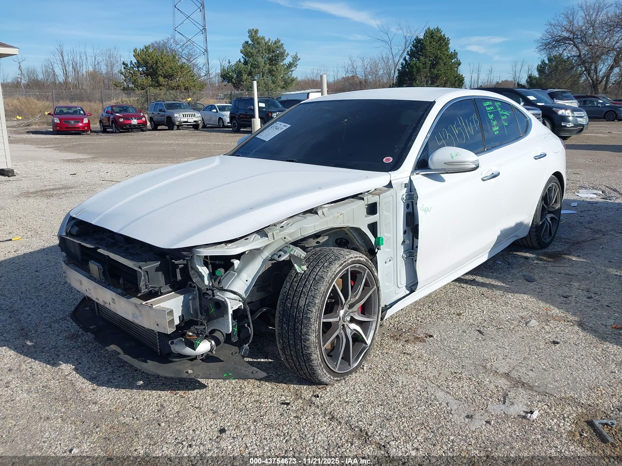 GENESIS G70 image 2