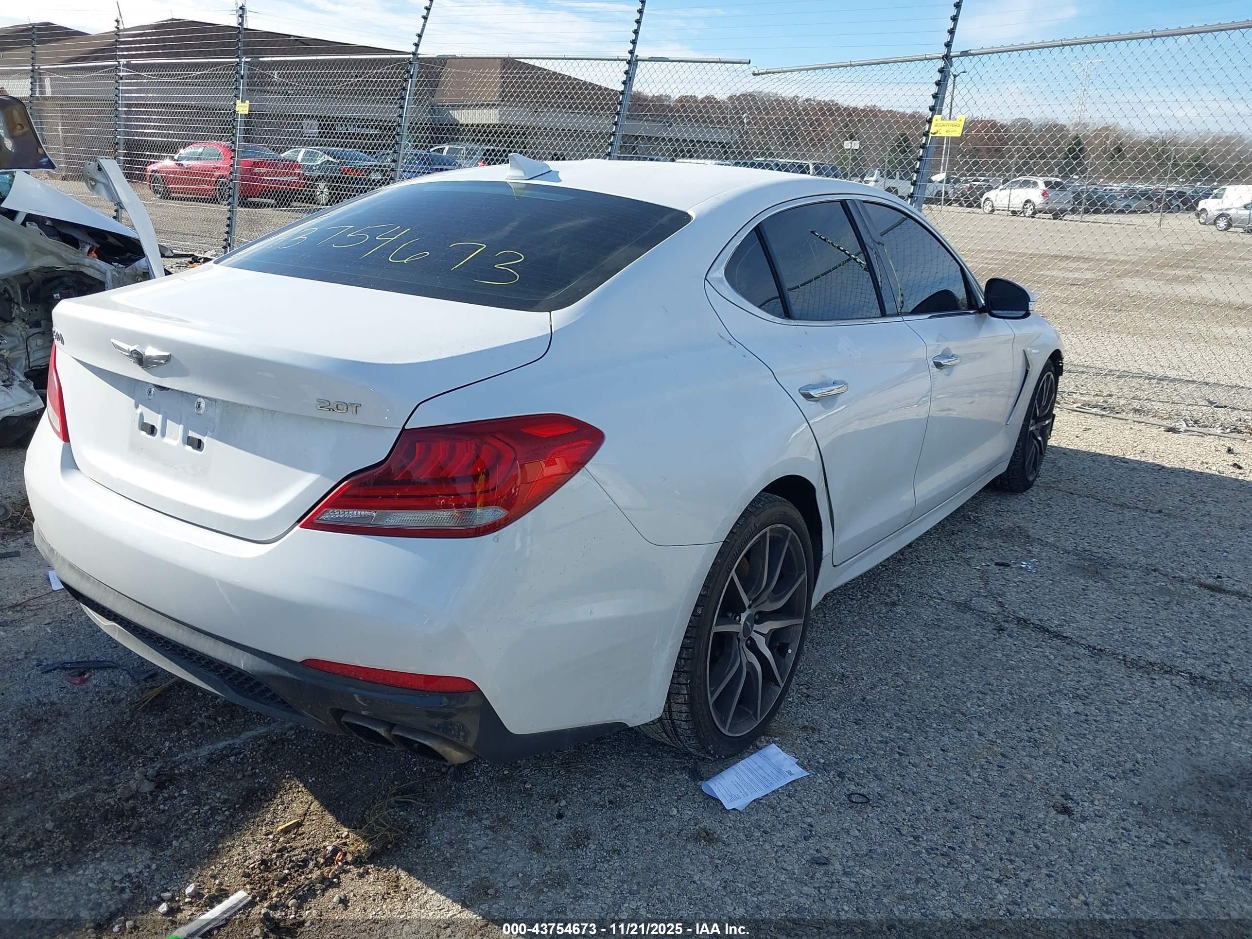 GENESIS G70 image 4