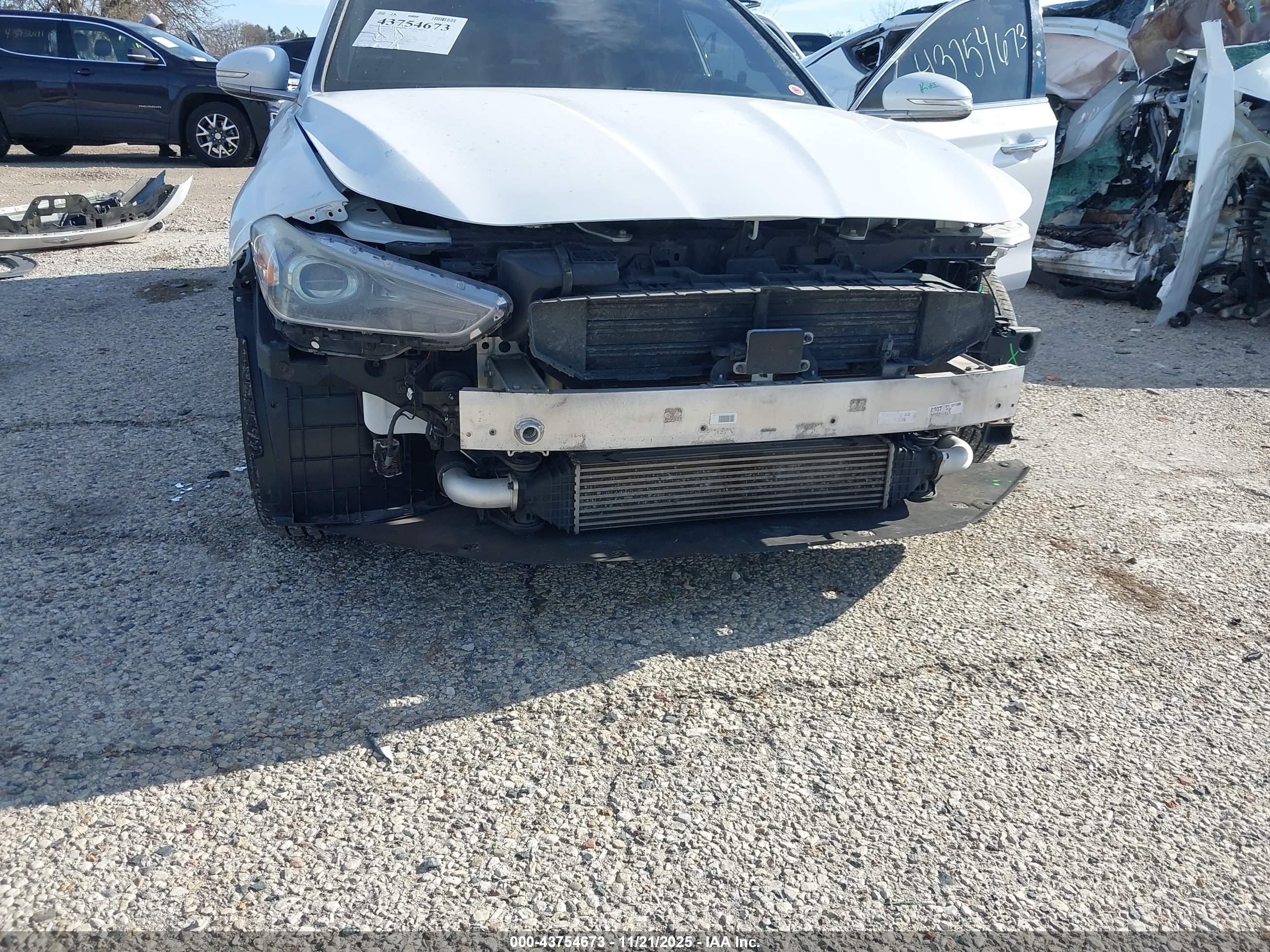 GENESIS G70 image 6