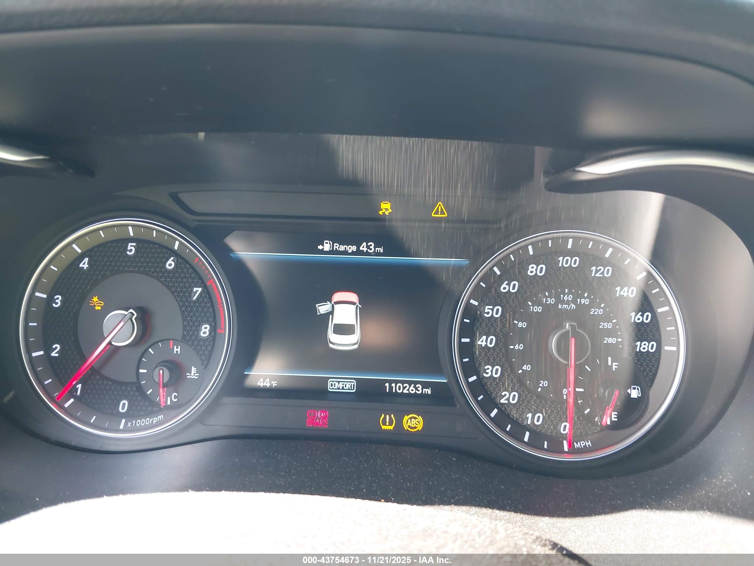 GENESIS G70 image 7