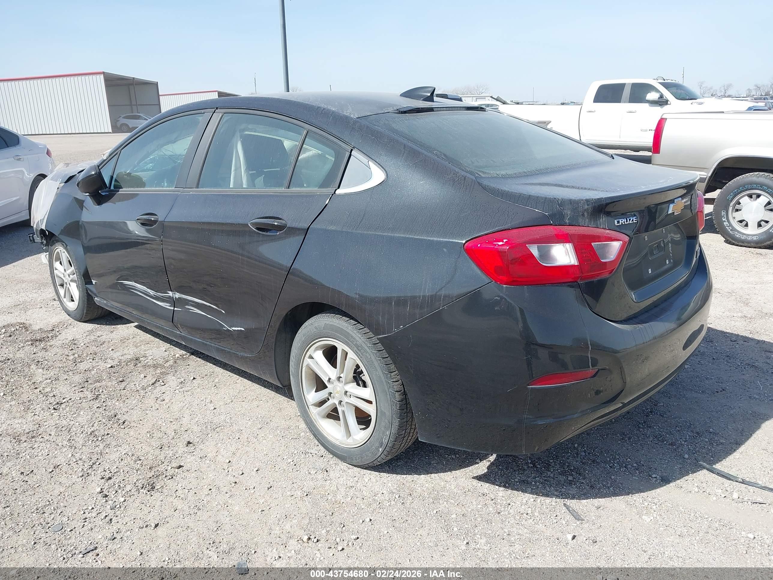 CHEVROLET CRUZE image 3