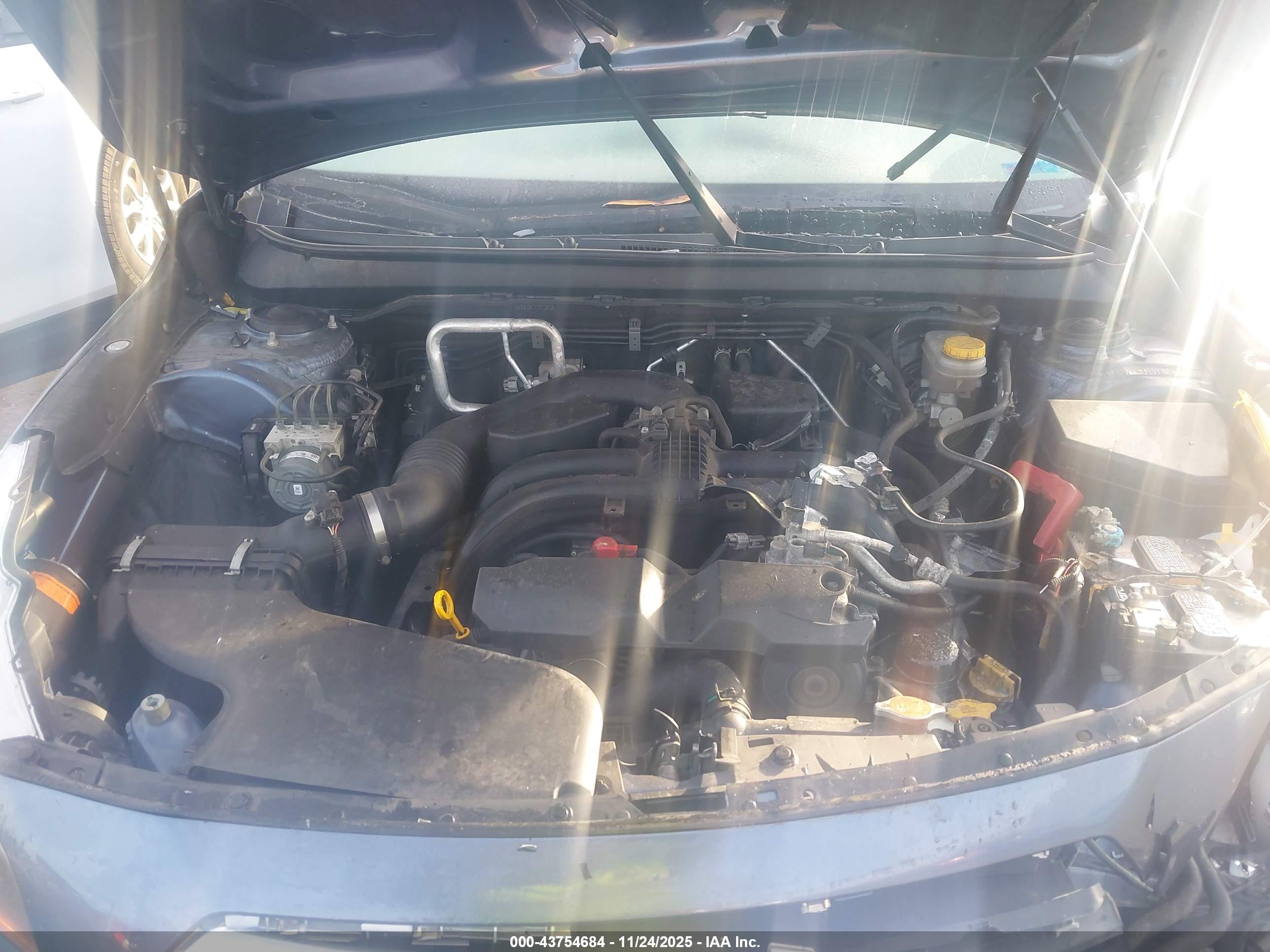SUBARU OUTBACK image 10