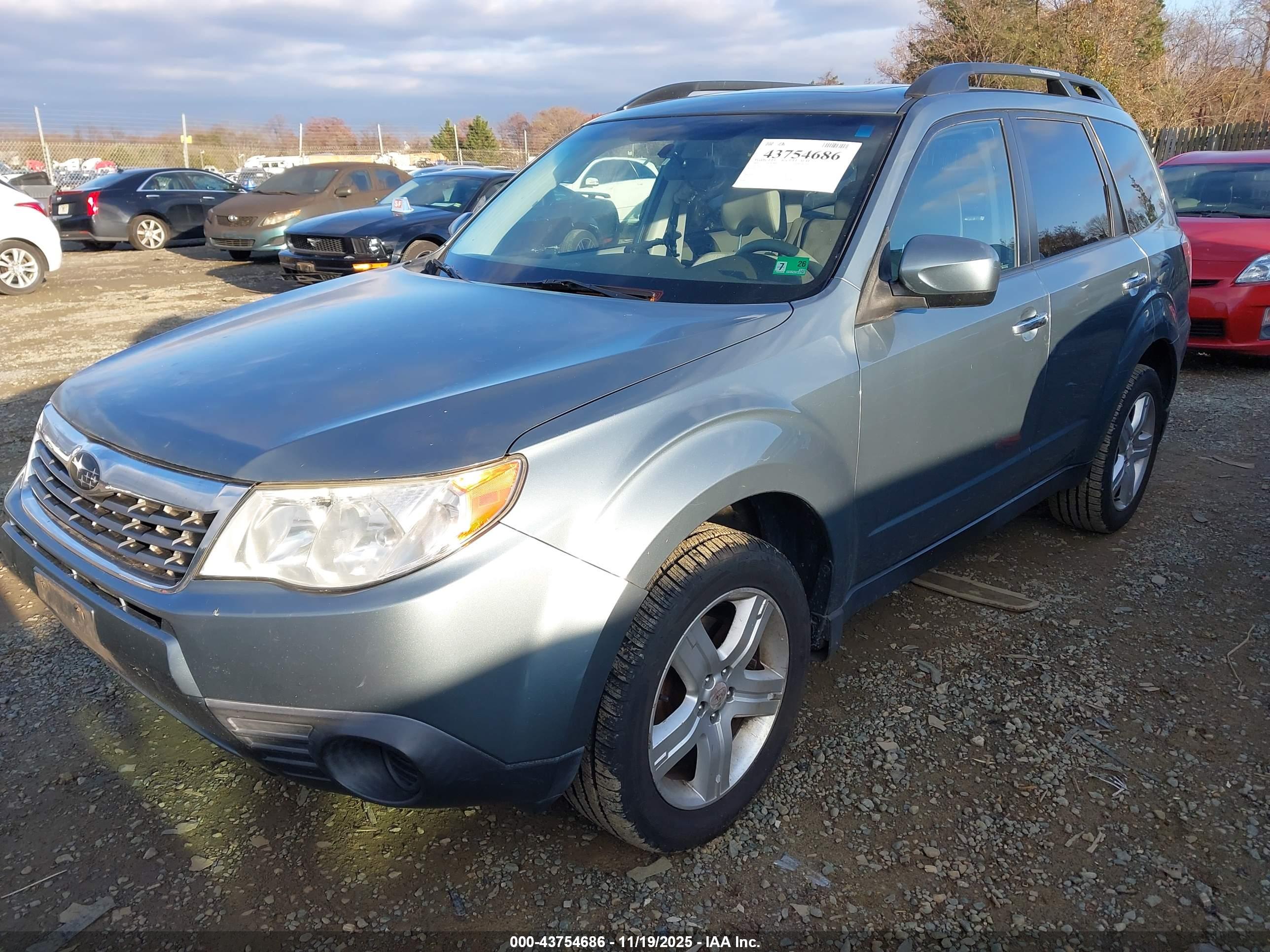 SUBARU FORESTER image 2