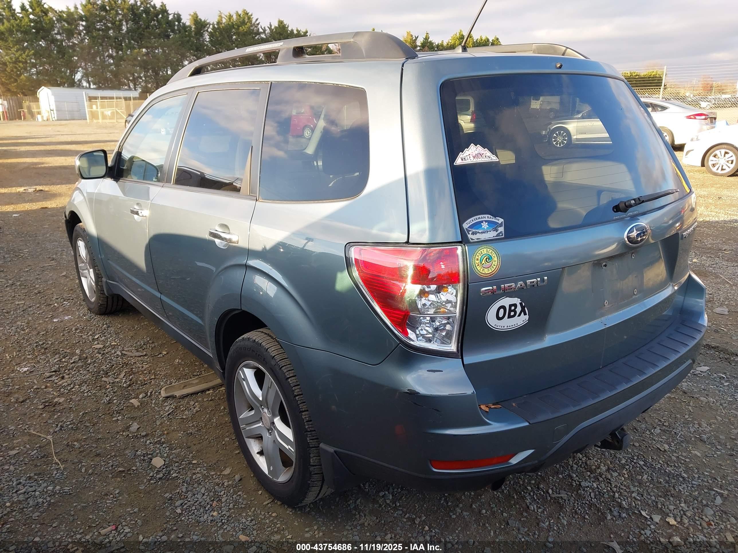 SUBARU FORESTER image 3