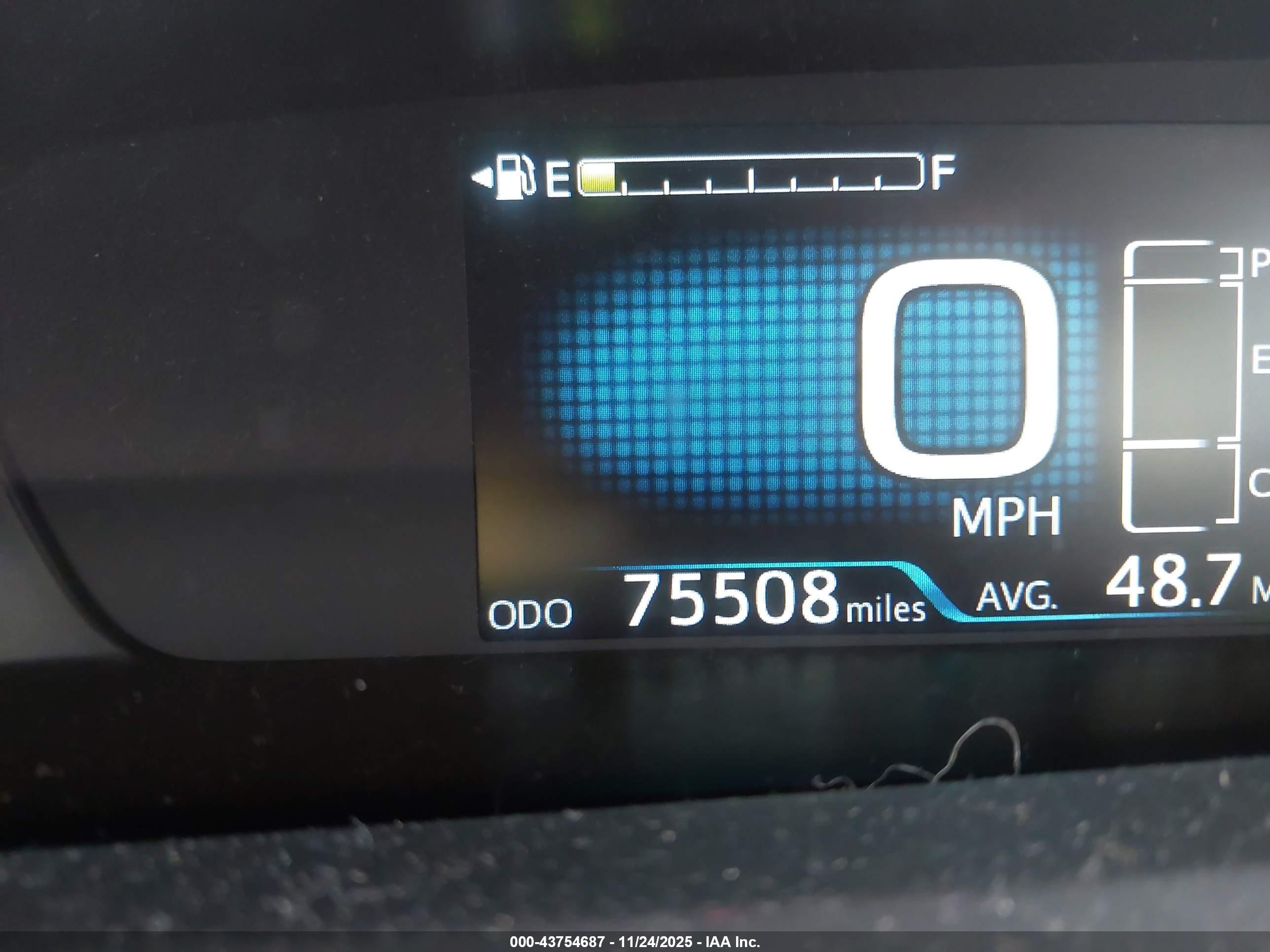 TOYOTA PRIUS image 7