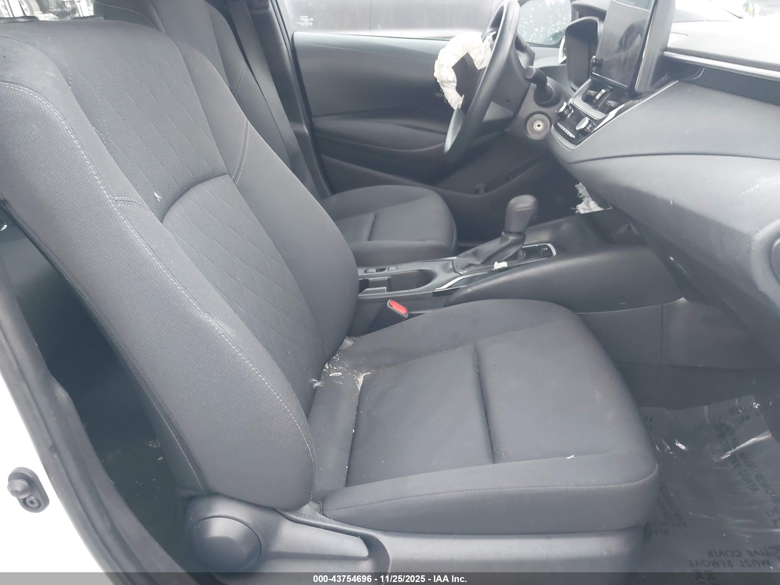 TOYOTA COROLLA image 5