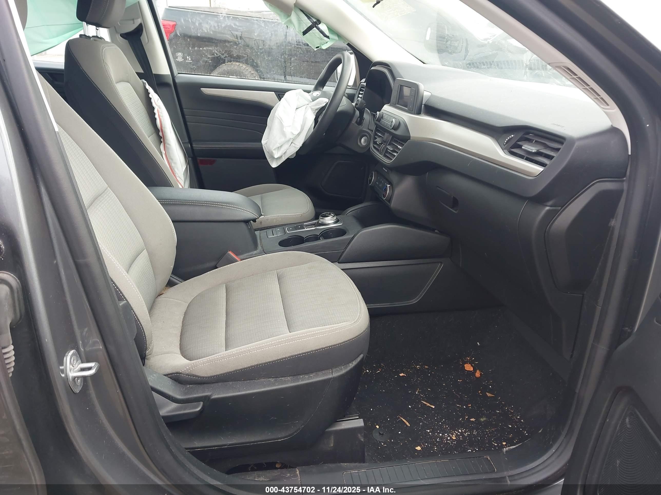 FORD ESCAPE image 5