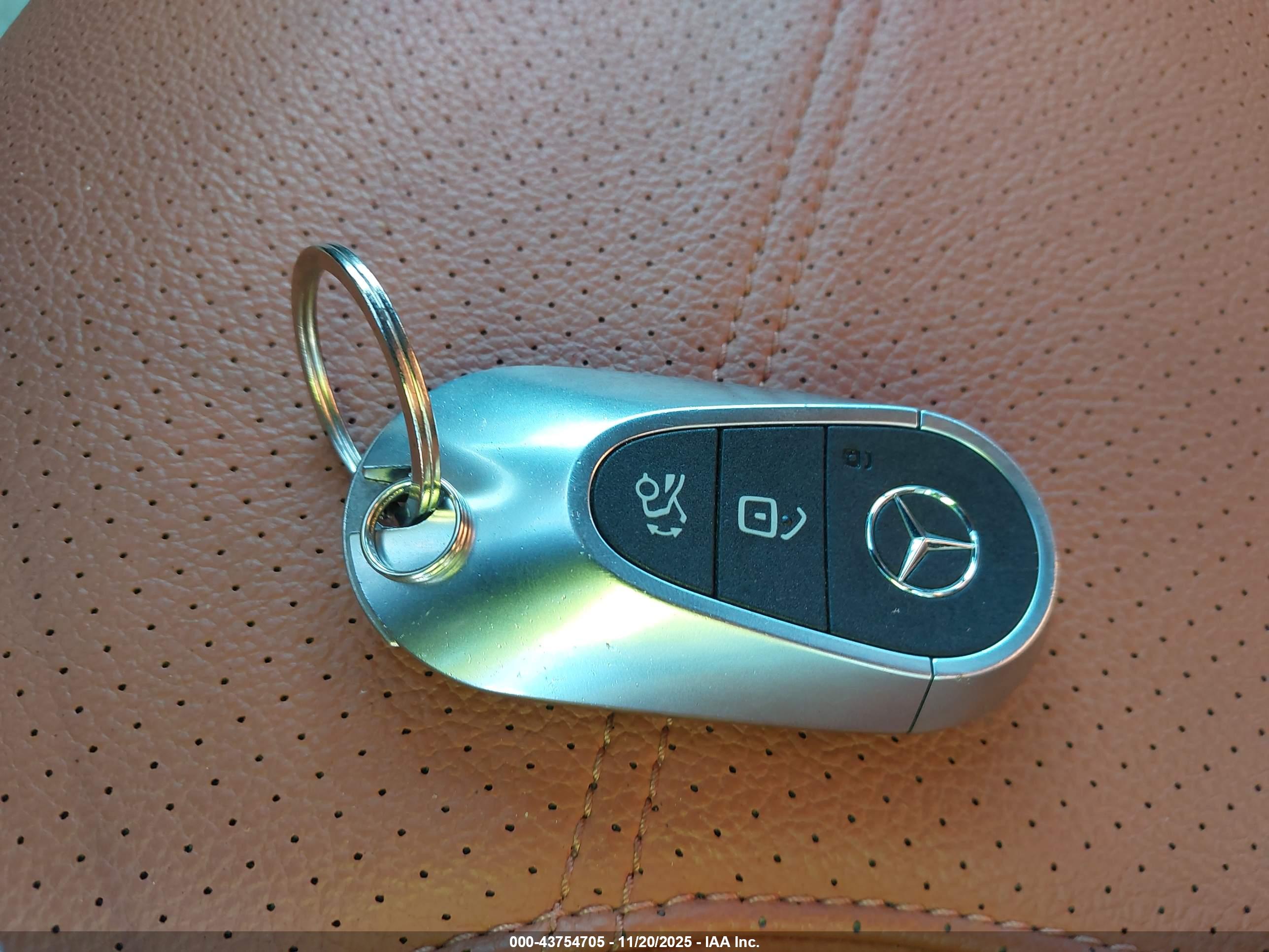 MERCEDES-BENZ C image 11