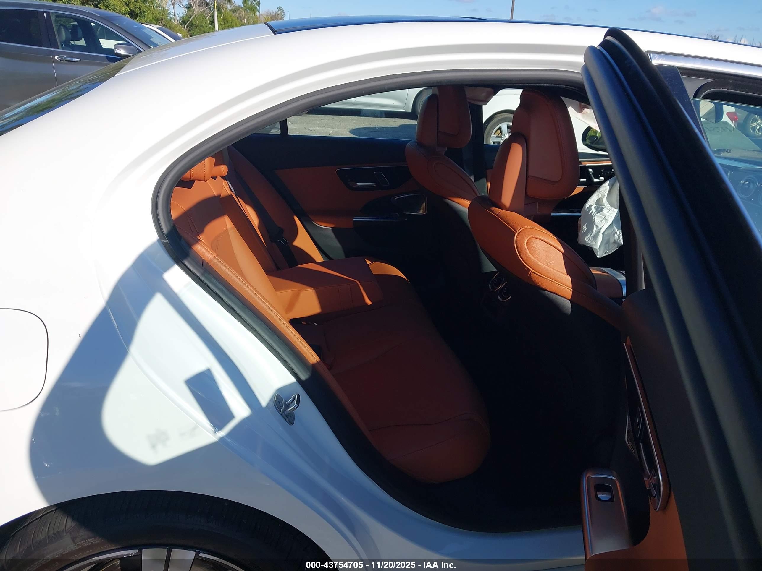 MERCEDES-BENZ C image 8