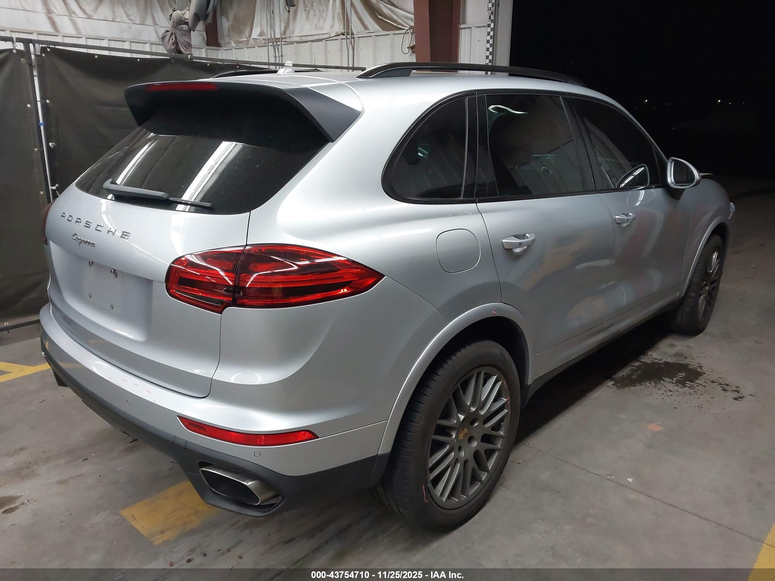 PORSCHE CAYENNE image 4