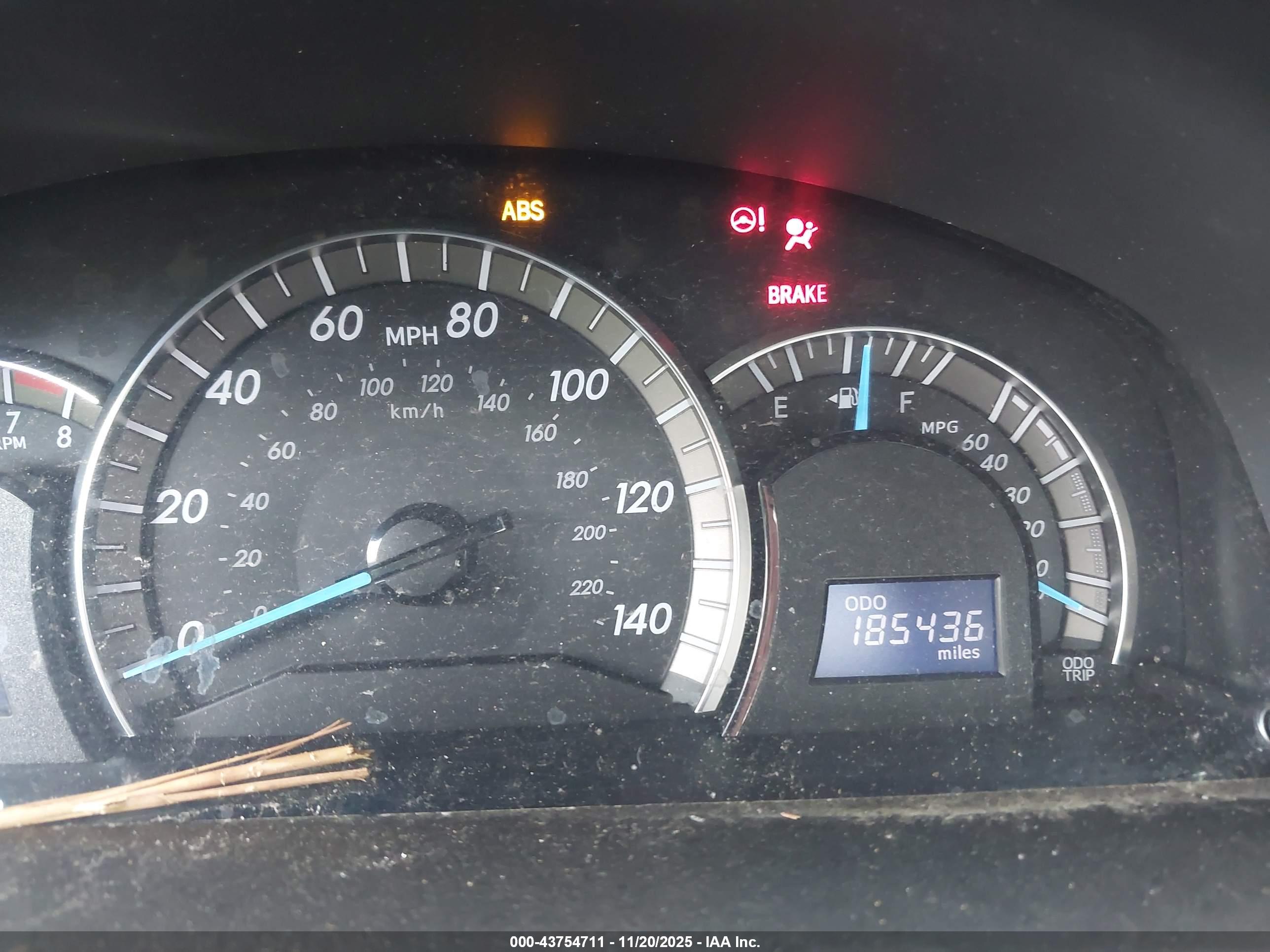 TOYOTA CAMRY image 7