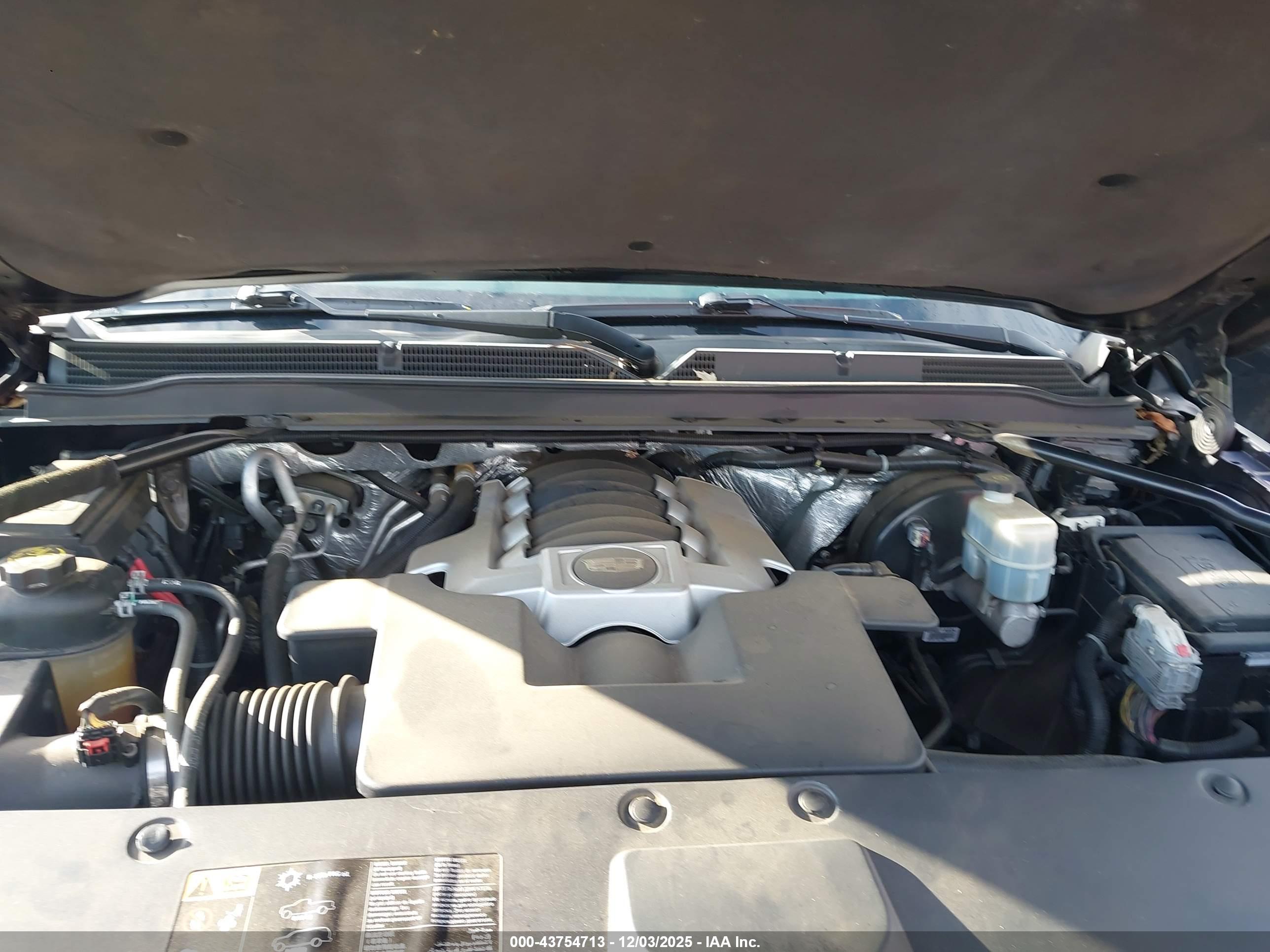 CADILLAC ESCALADE image 10