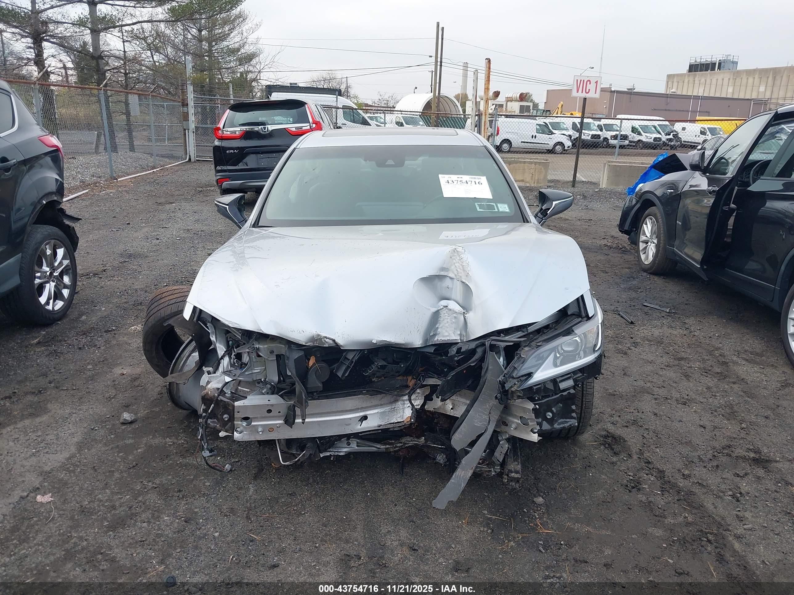 LEXUS ES image 6
