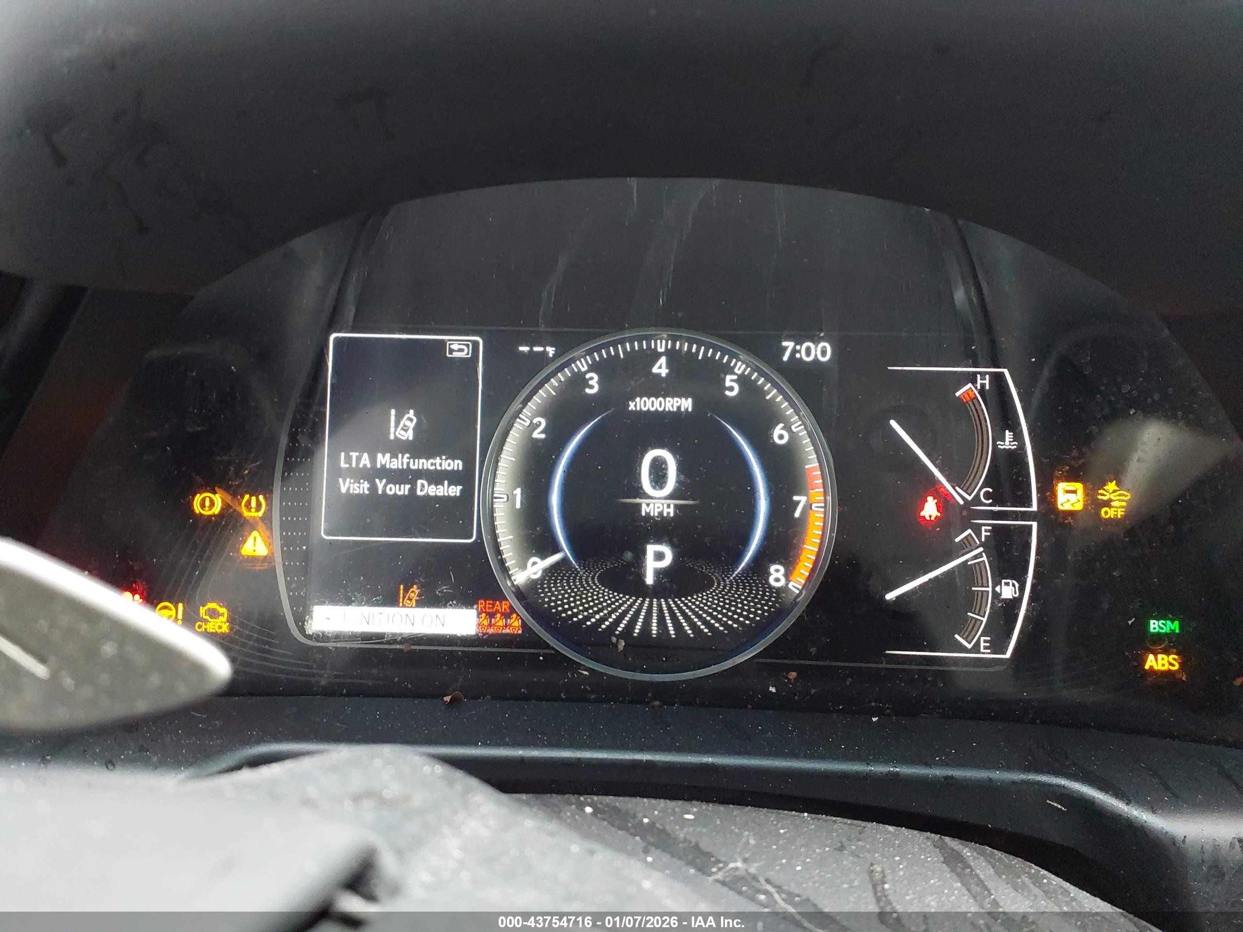 LEXUS ES image 7