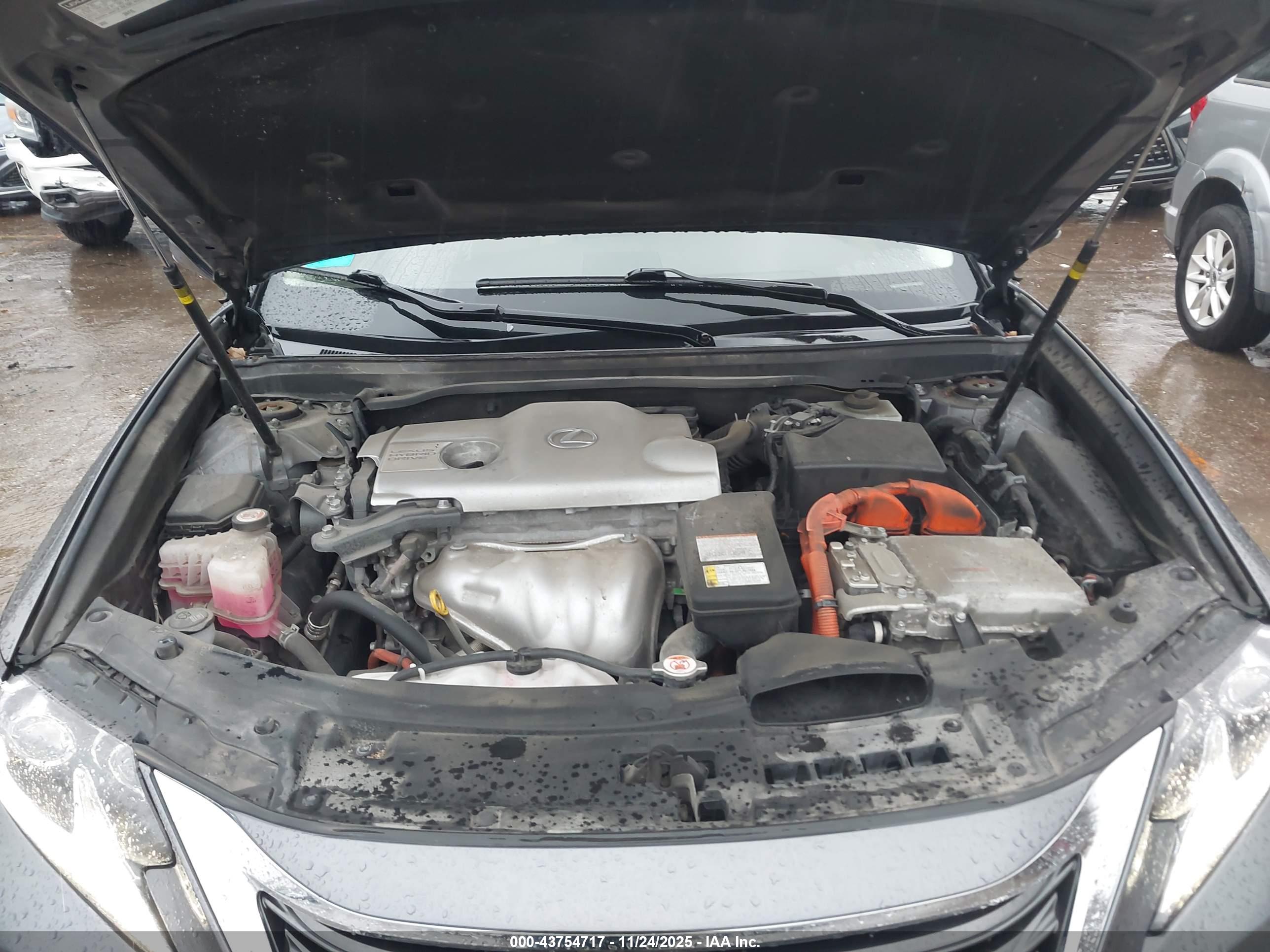 LEXUS ES image 10