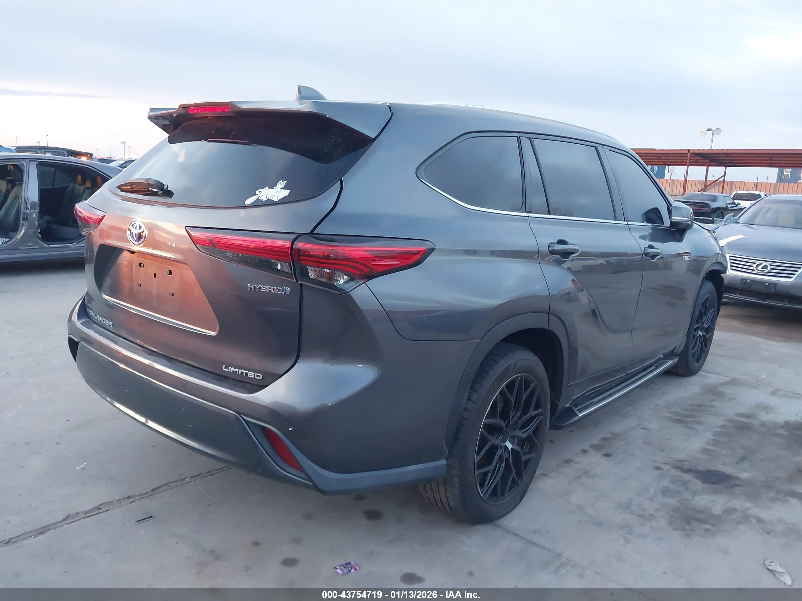 TOYOTA HIGHLANDER image 4