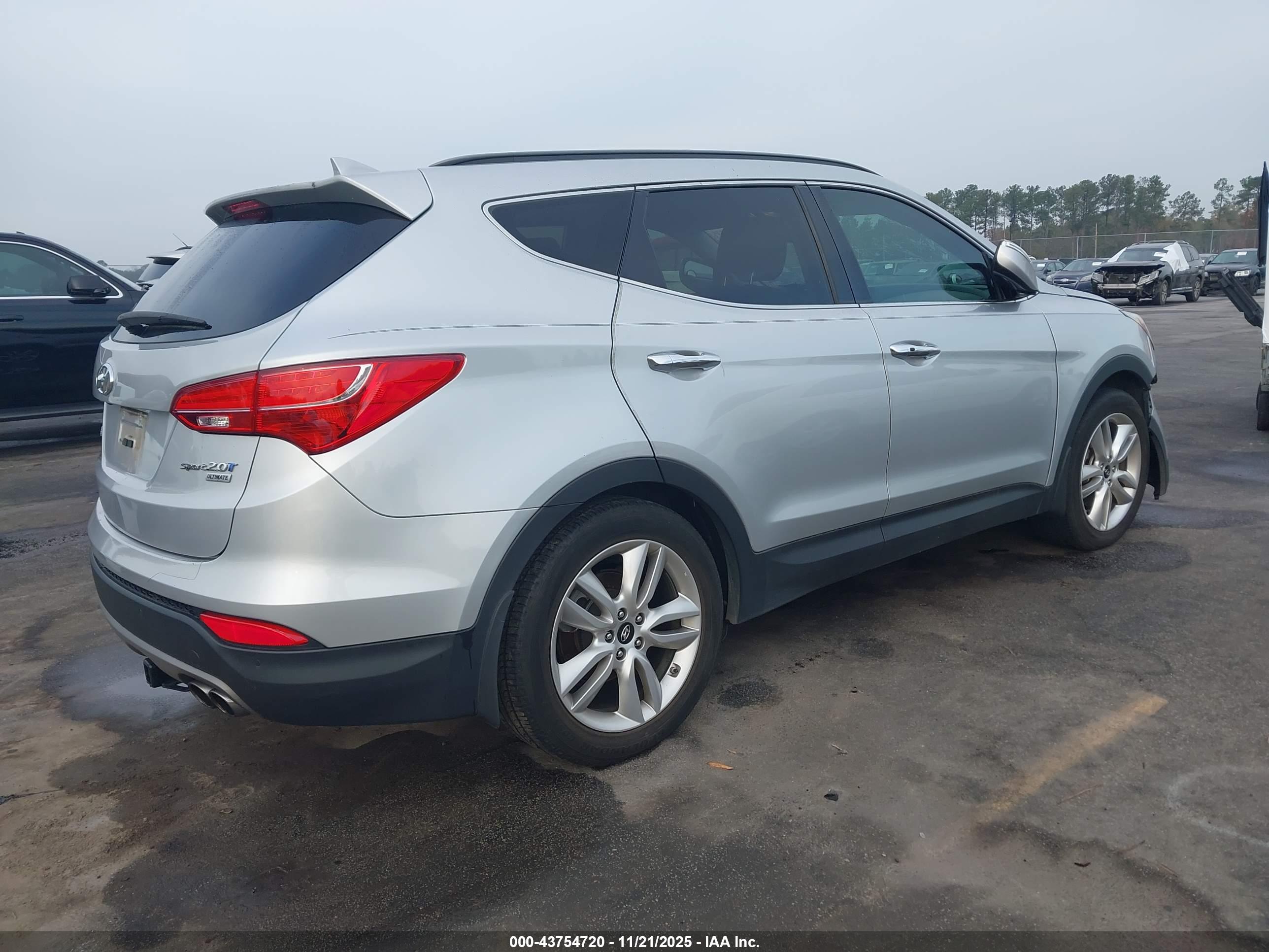 HYUNDAI SANTA image 4