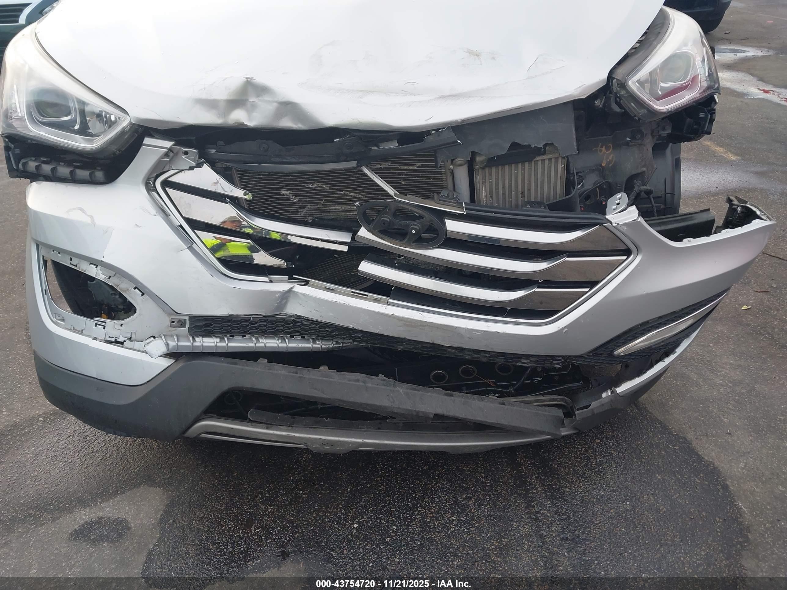 HYUNDAI SANTA image 6