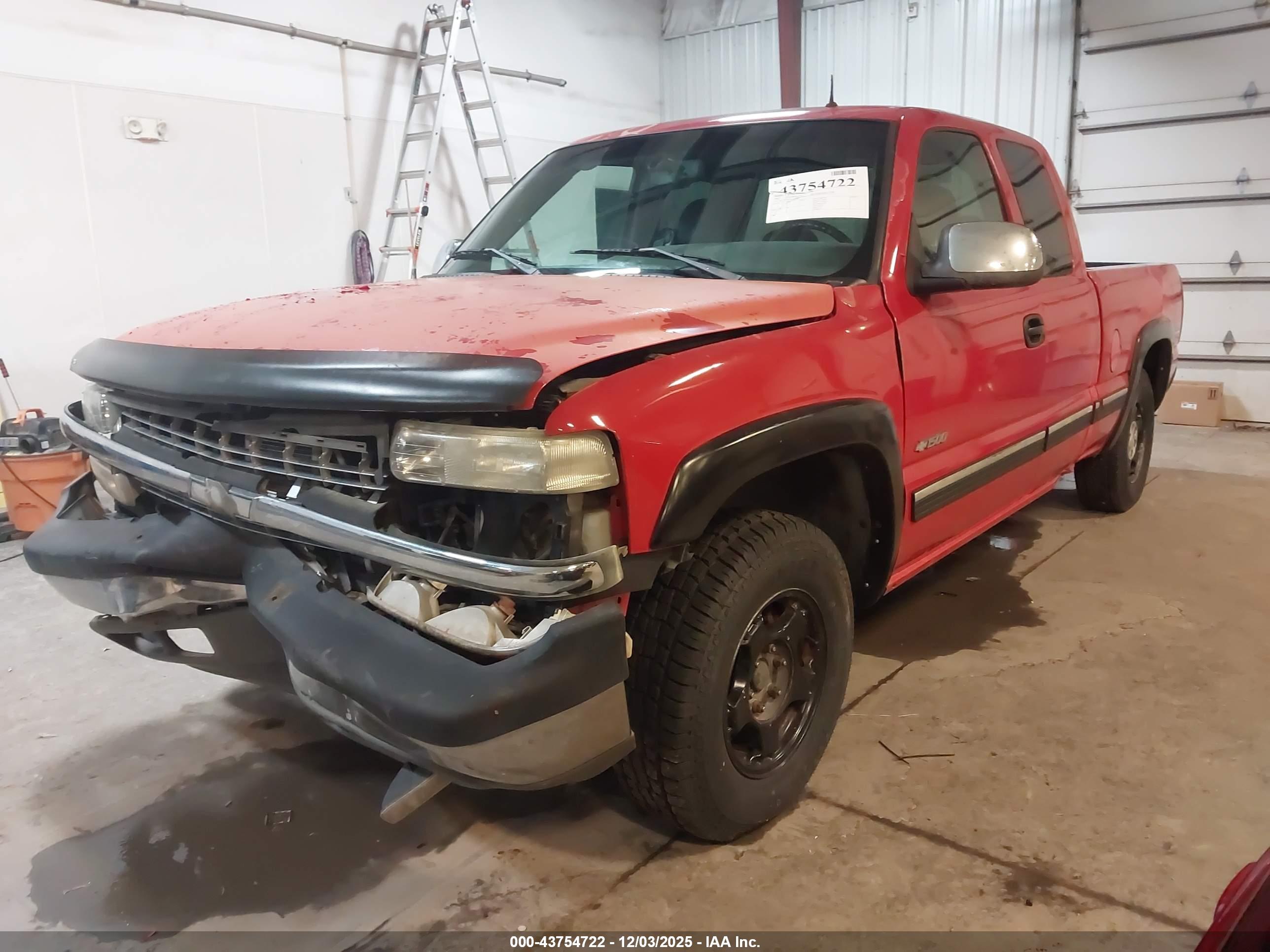 CHEVROLET SILVERADO image 2