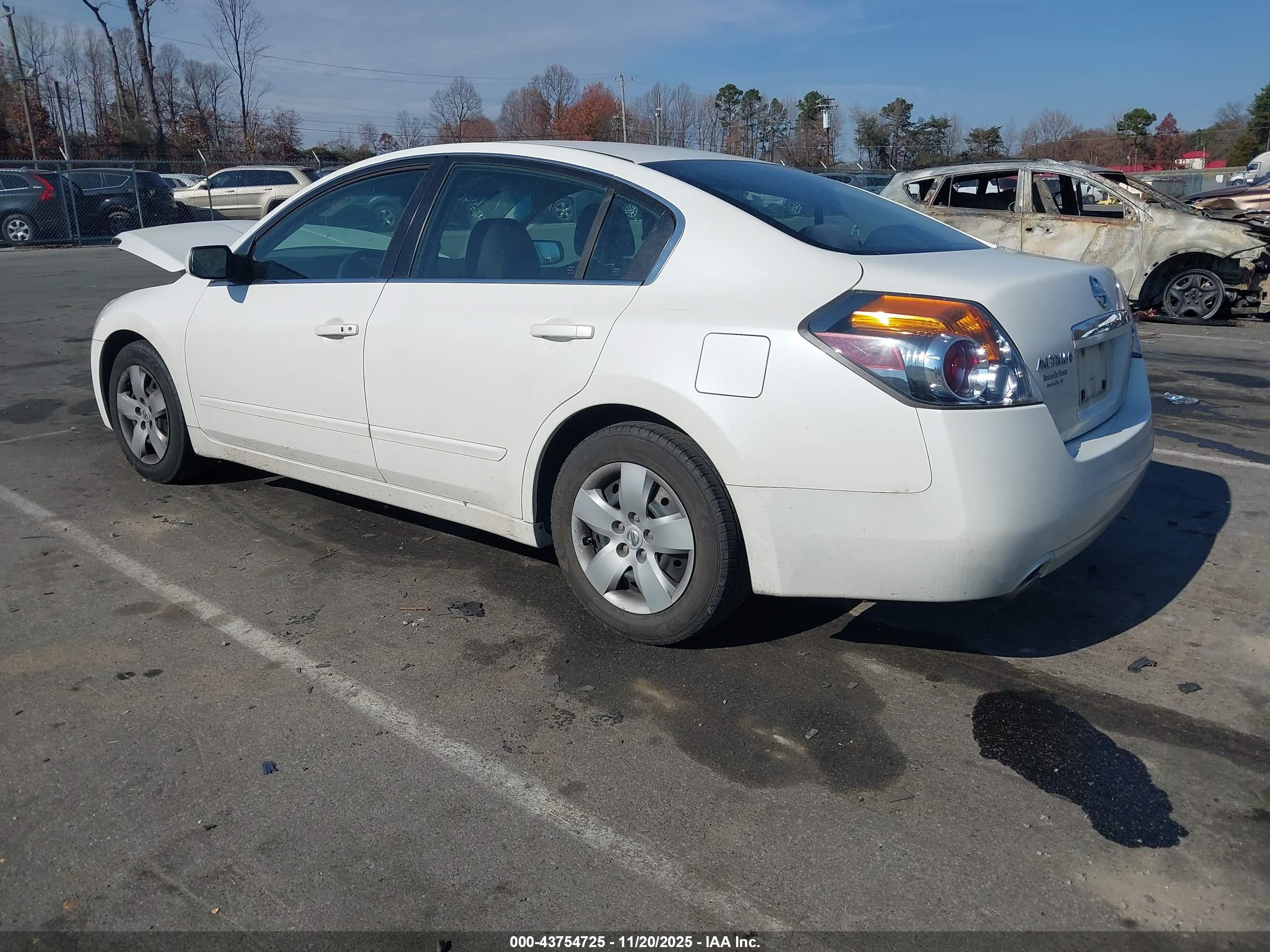 NISSAN ALTIMA image 3