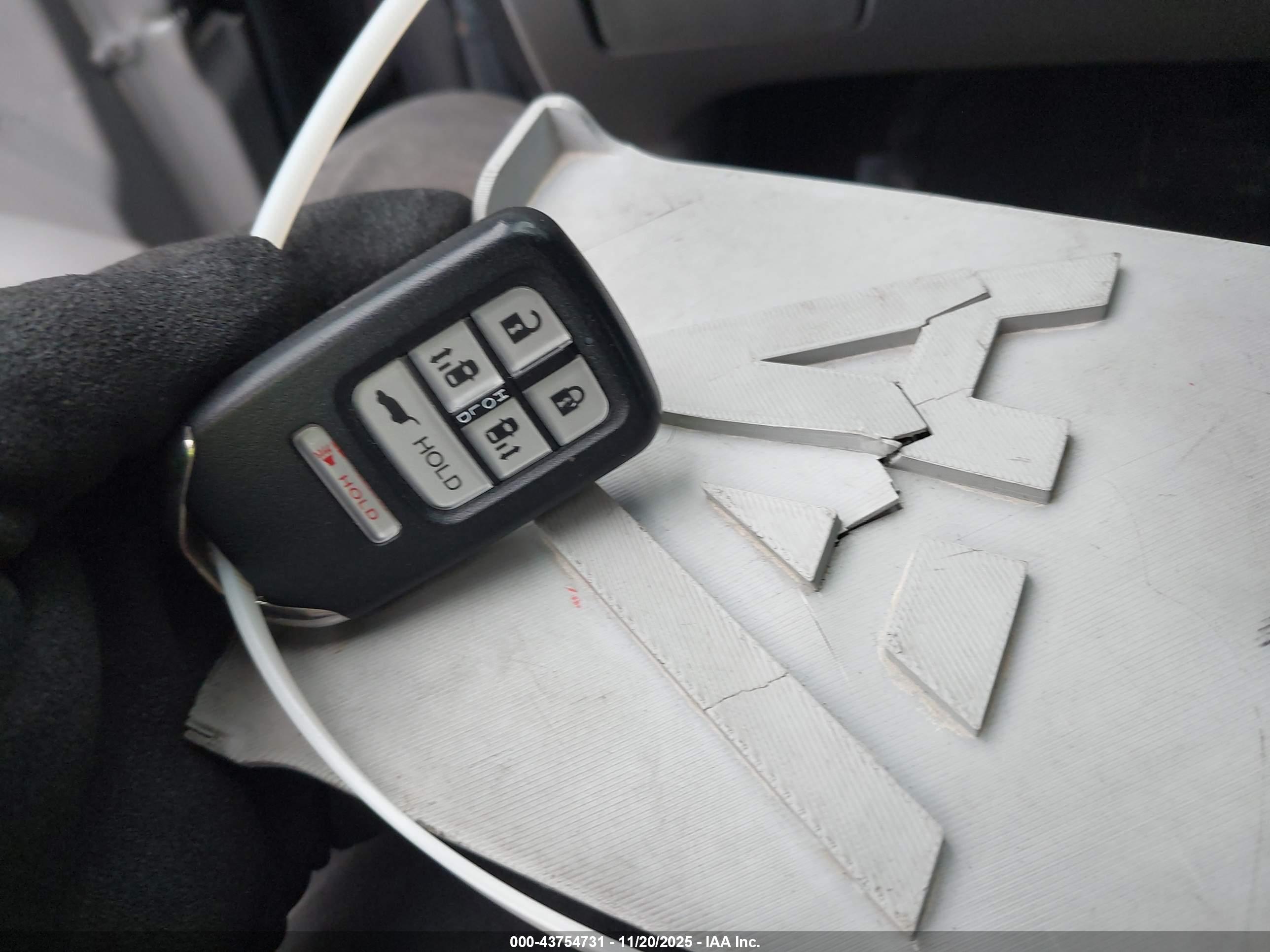 HONDA ODYSSEY image 11