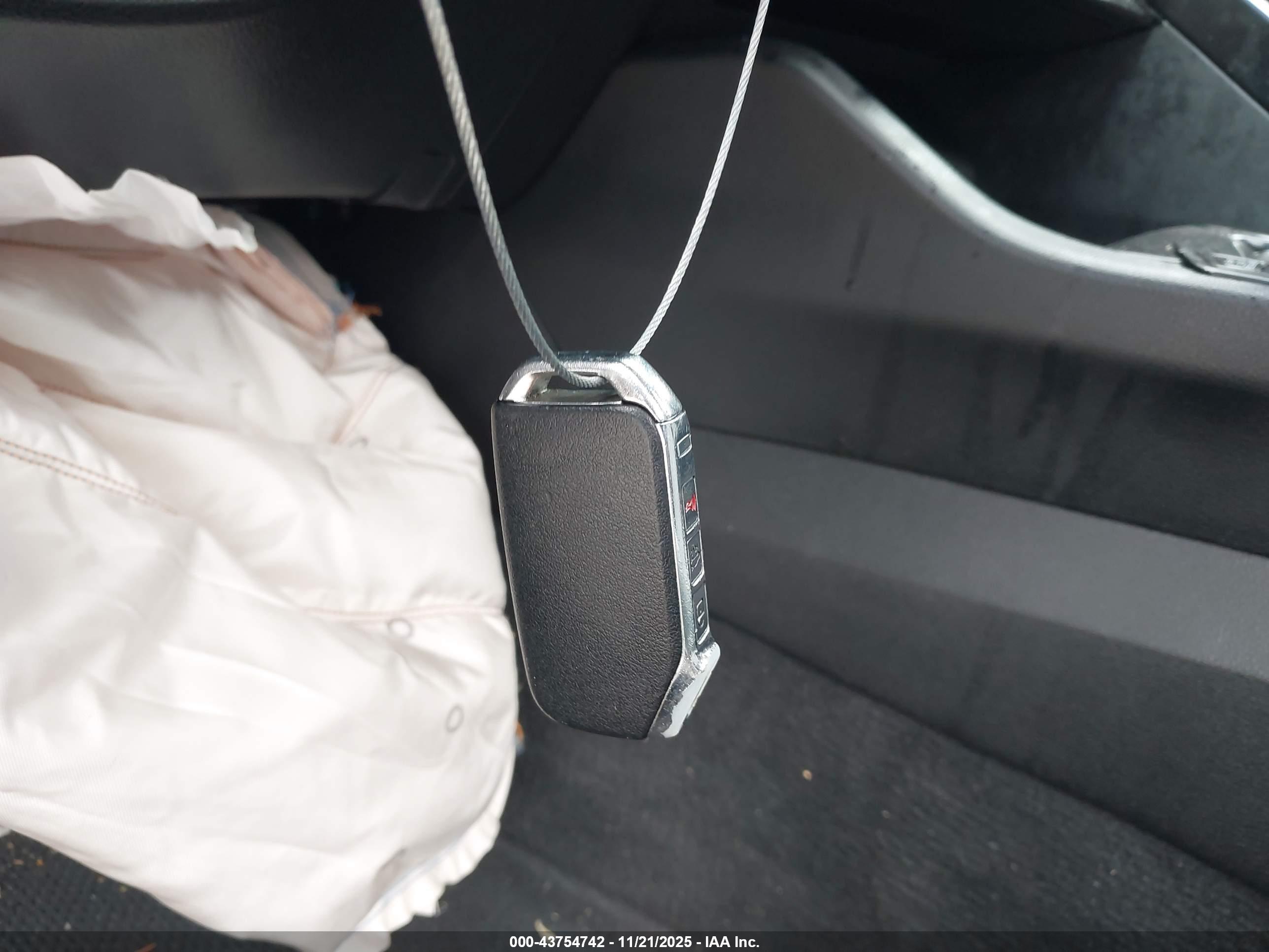 KIA K5 image 11